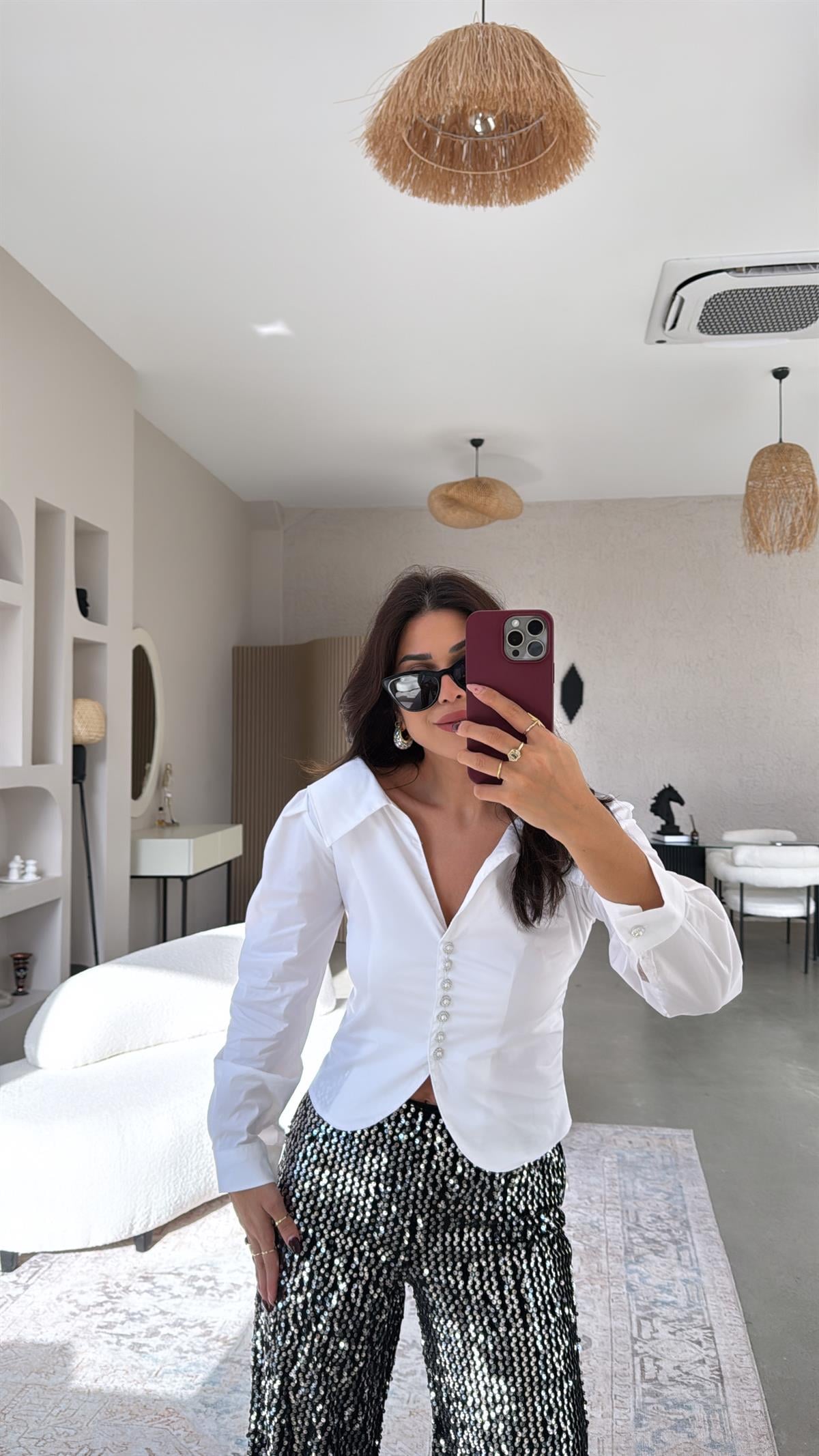 Beyaz Taş Düğmeli Poplin Gömlek