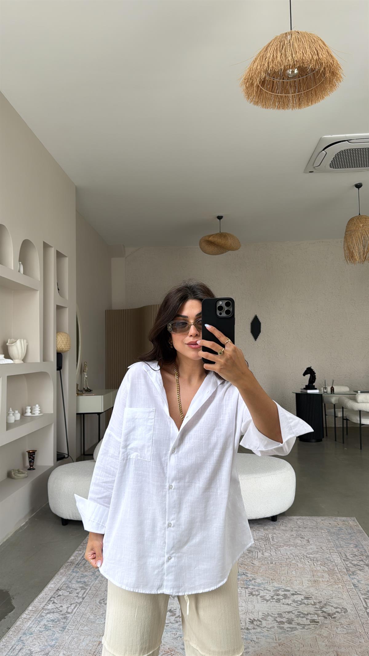 Beyaz Tek Cepli Keten Gömlek