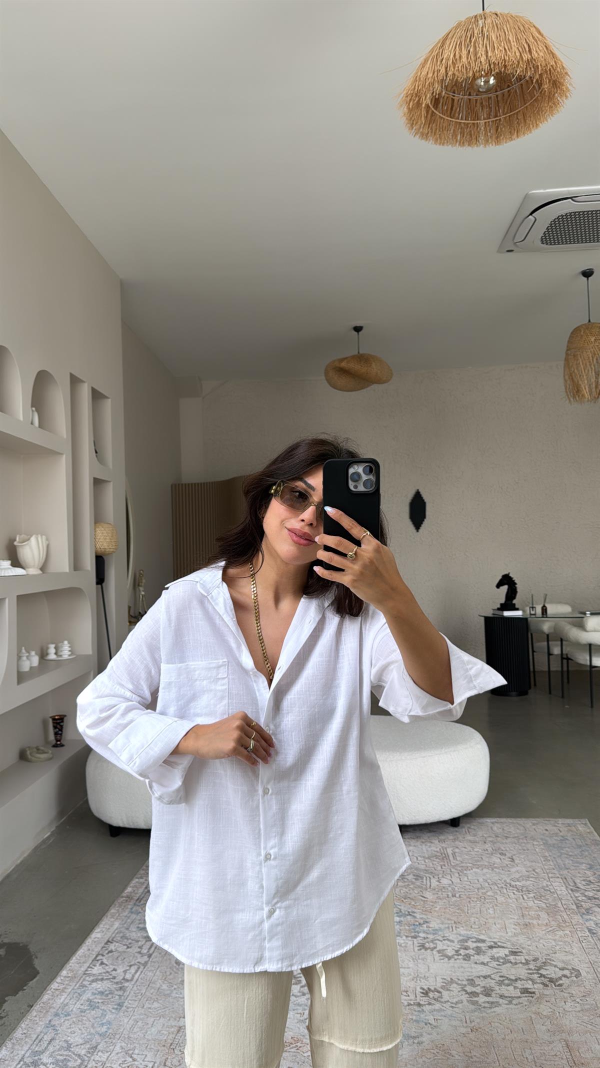 Beyaz Tek Cepli Keten Gömlek