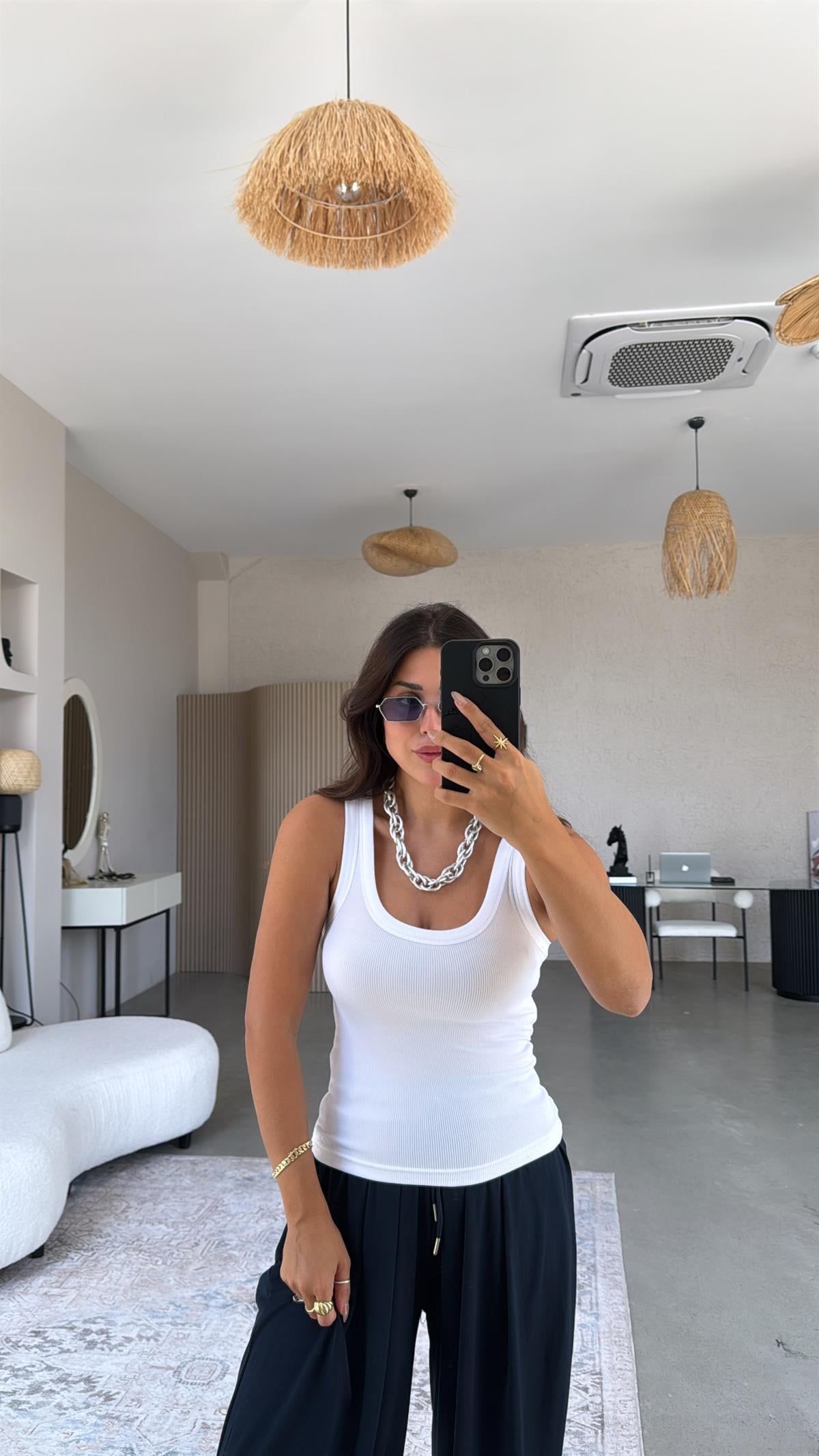 Beyaz U Yaka Ribana Atlet