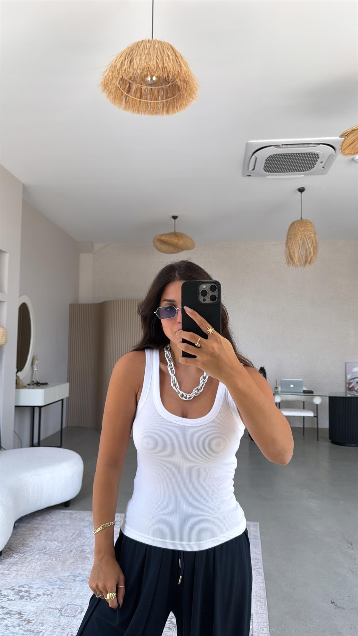 Beyaz U Yaka Ribana Atlet