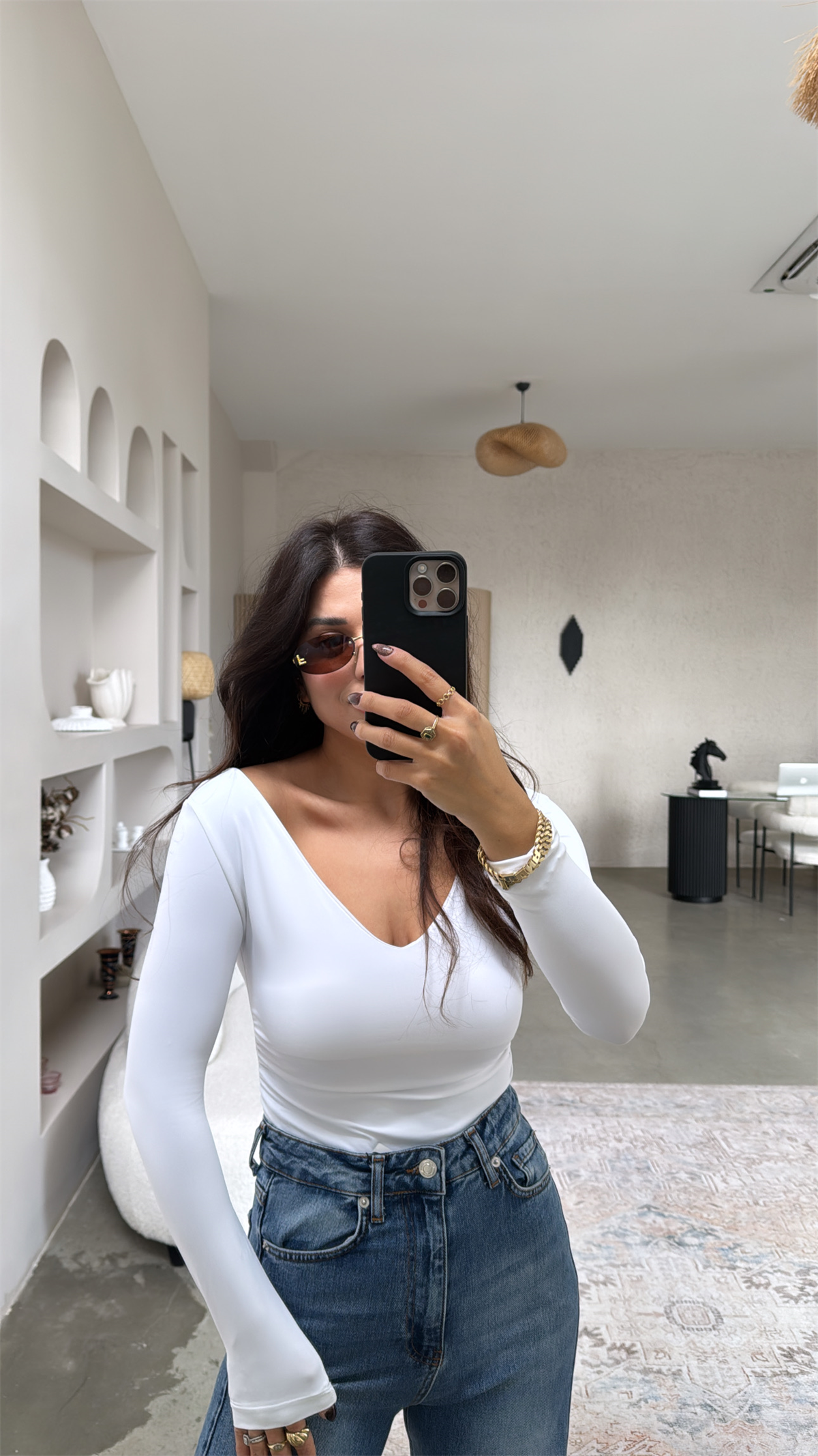 Beyaz V Yaka Polyamid Bodysuit