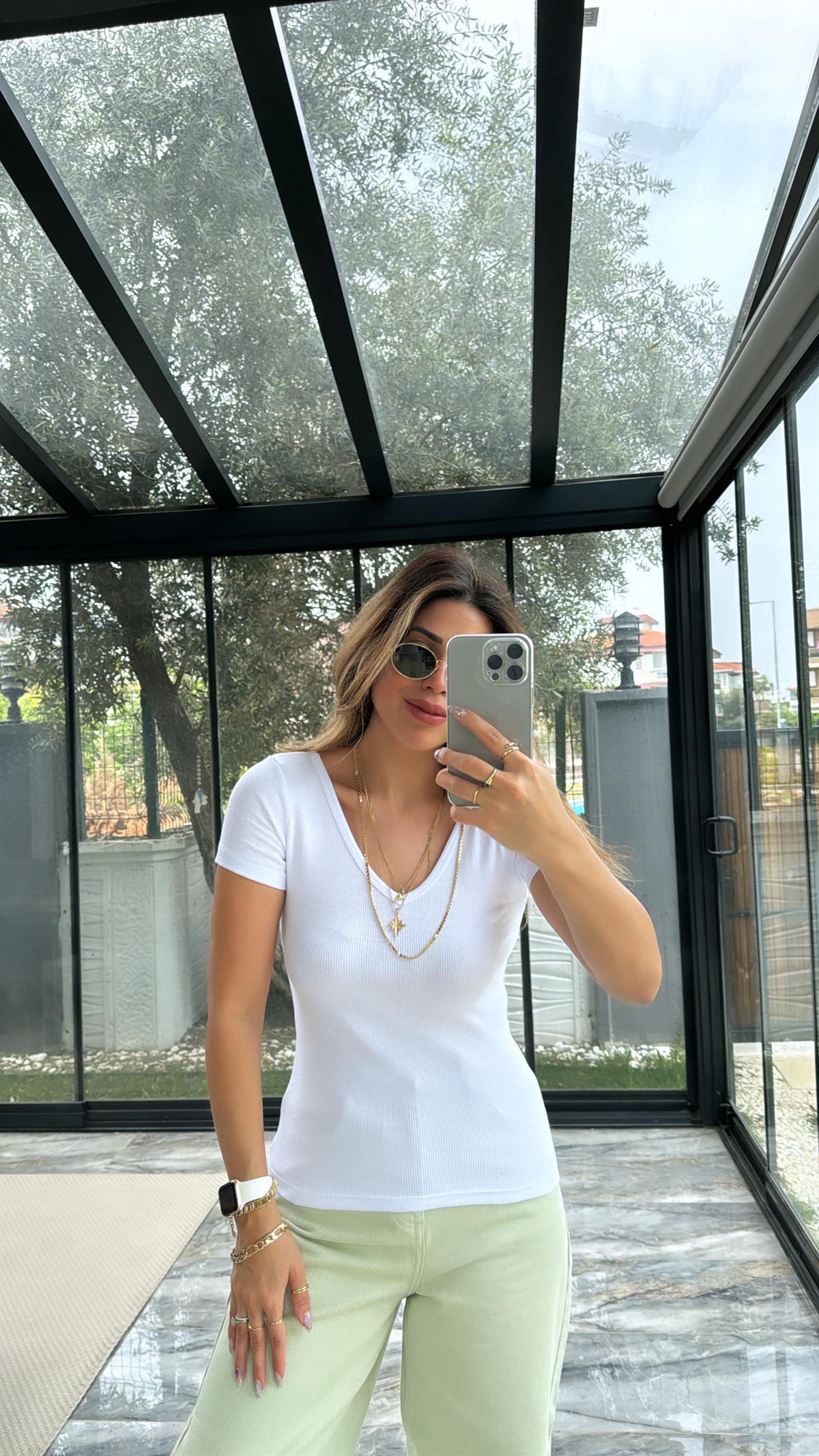 Beyaz V Yaka Ribana Bluz