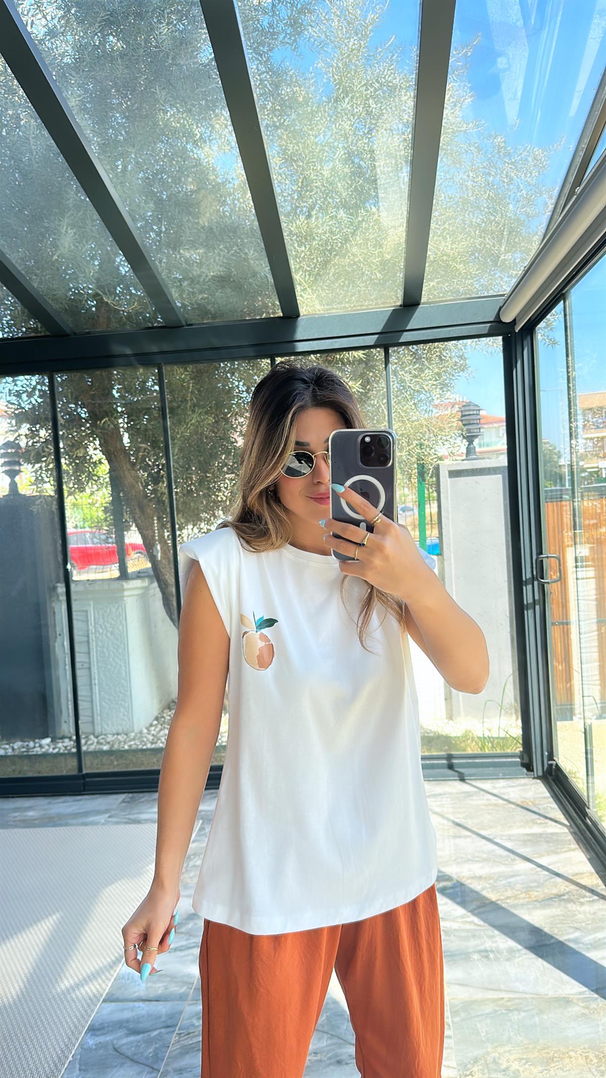 Beyaz Vatkalı Şeftali Tshirt