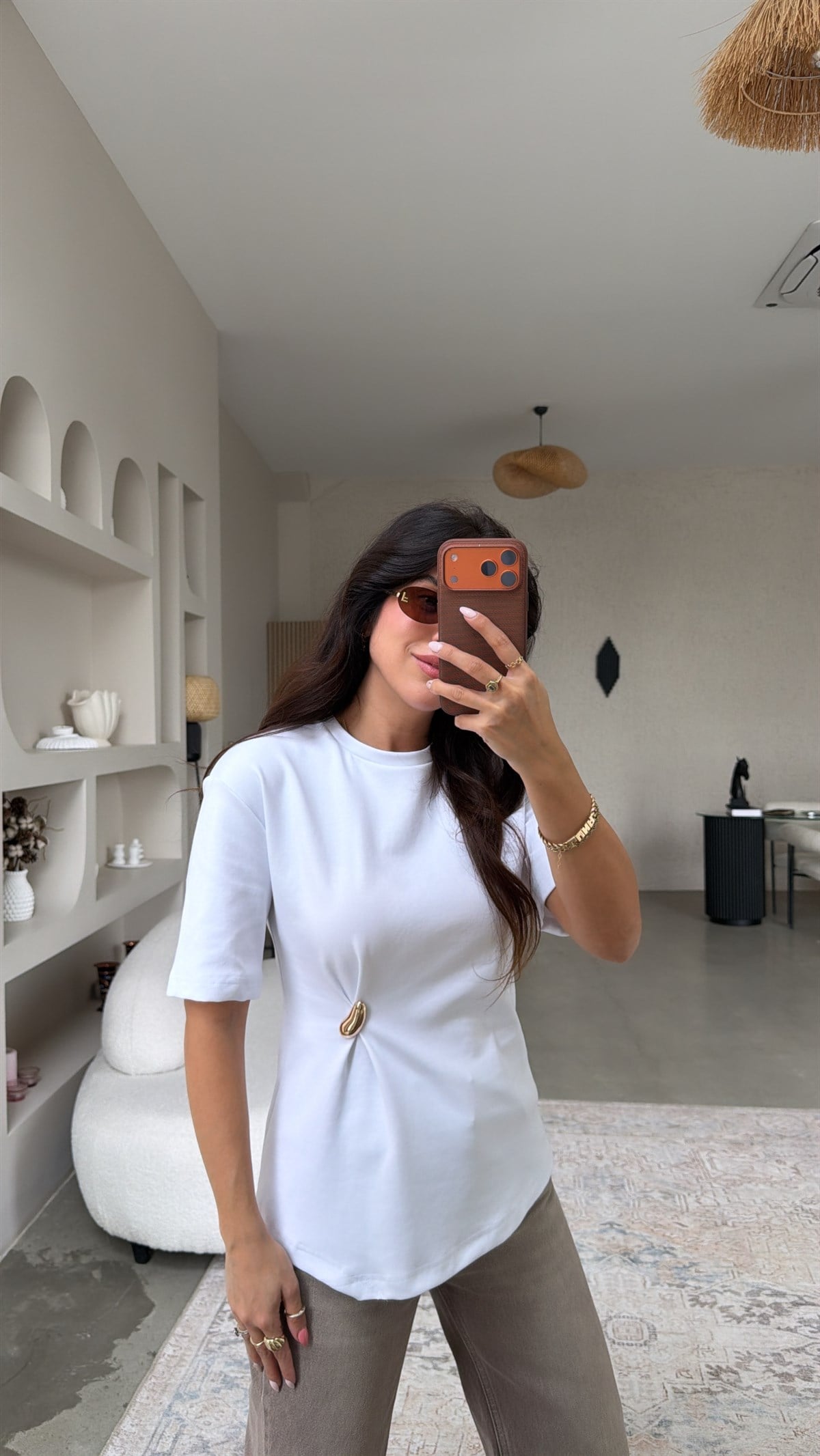 Beyaz Yan Aksesuarlı Dlv Tshirt