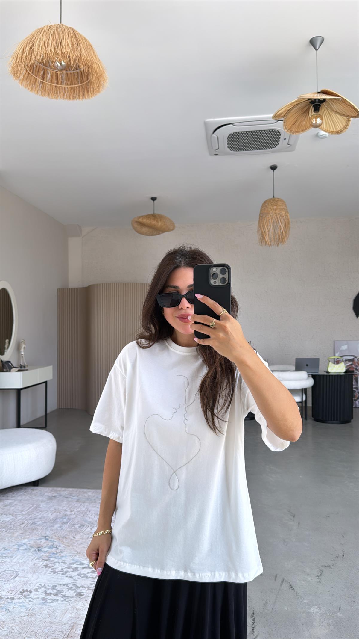 Beyaz Zincir Silüet Tshirt