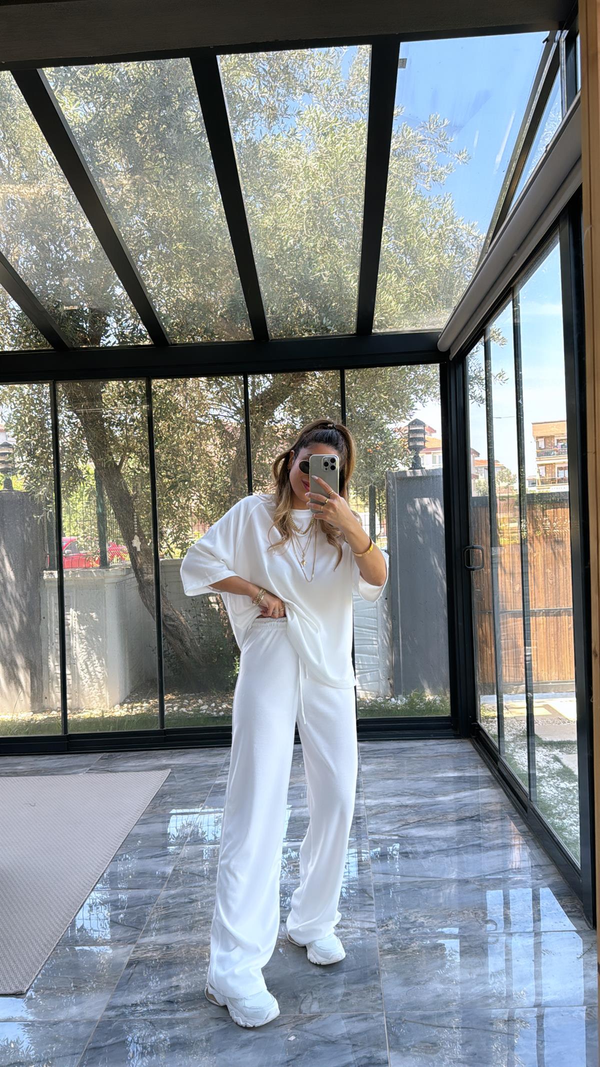 Beyaz ZR Bol Paça Basic Takım