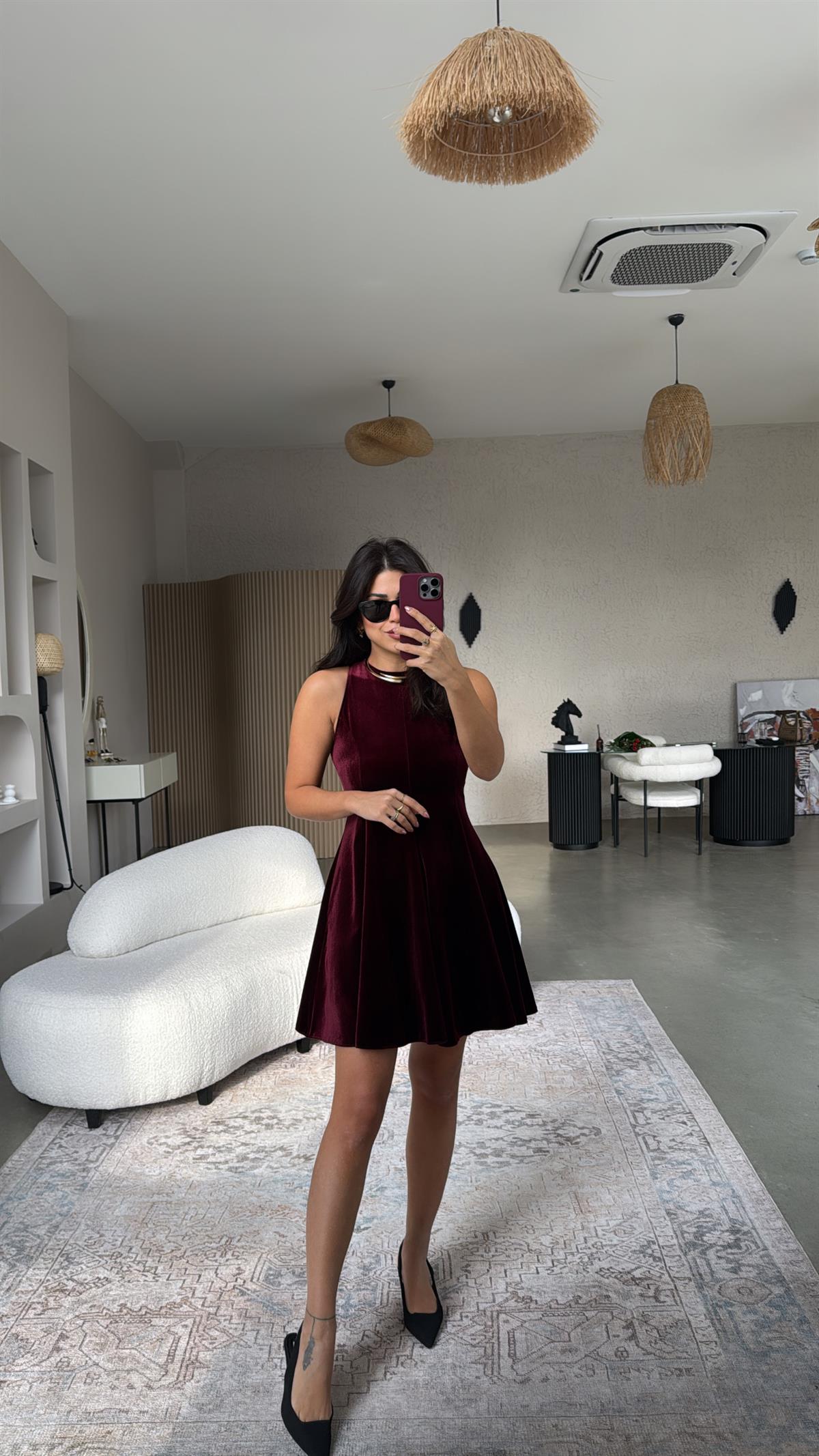 Bordo Kiloş Halter Yaka Kadife Elbise