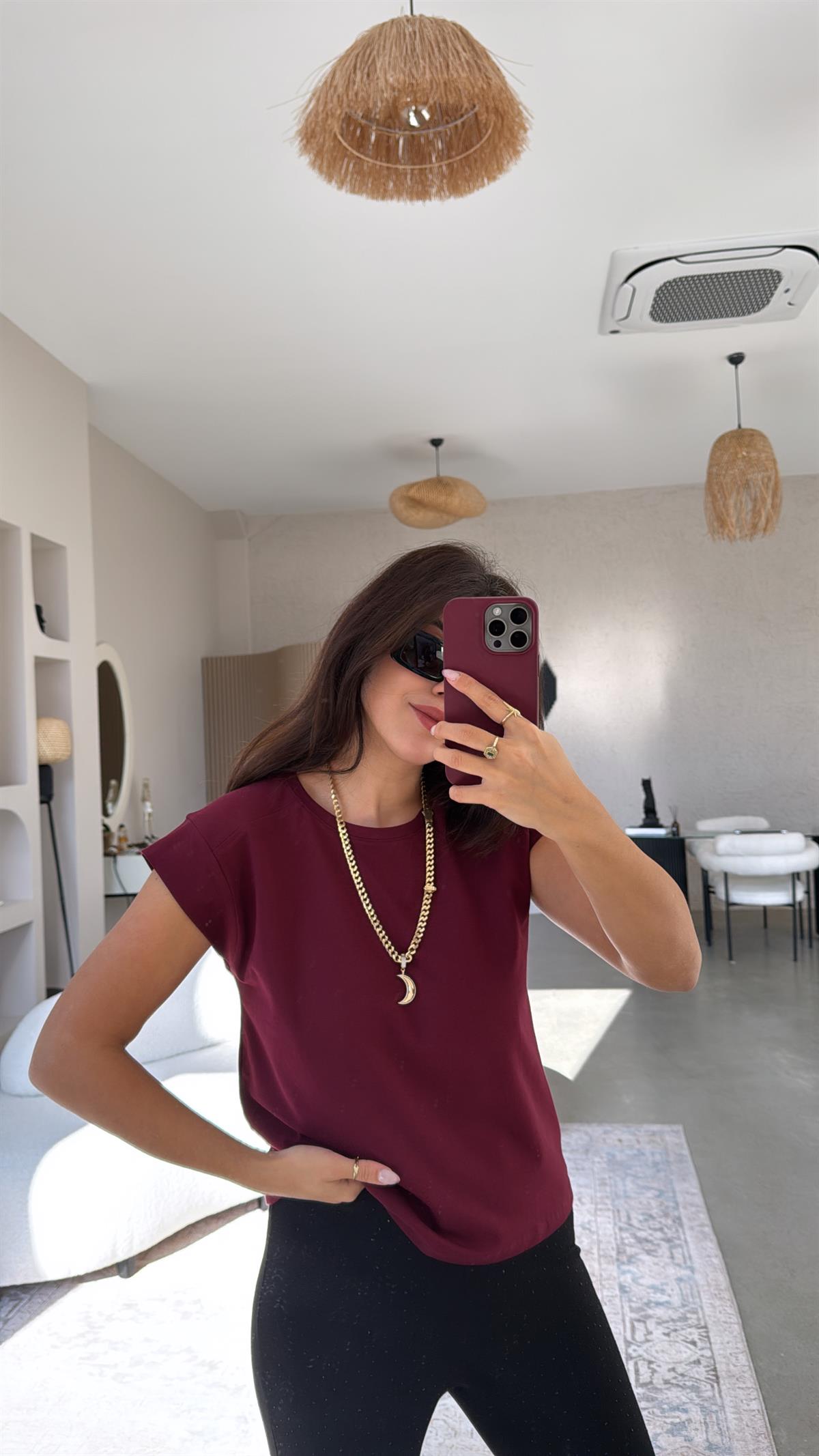 Bordo Omuz Detaylı Tshirt