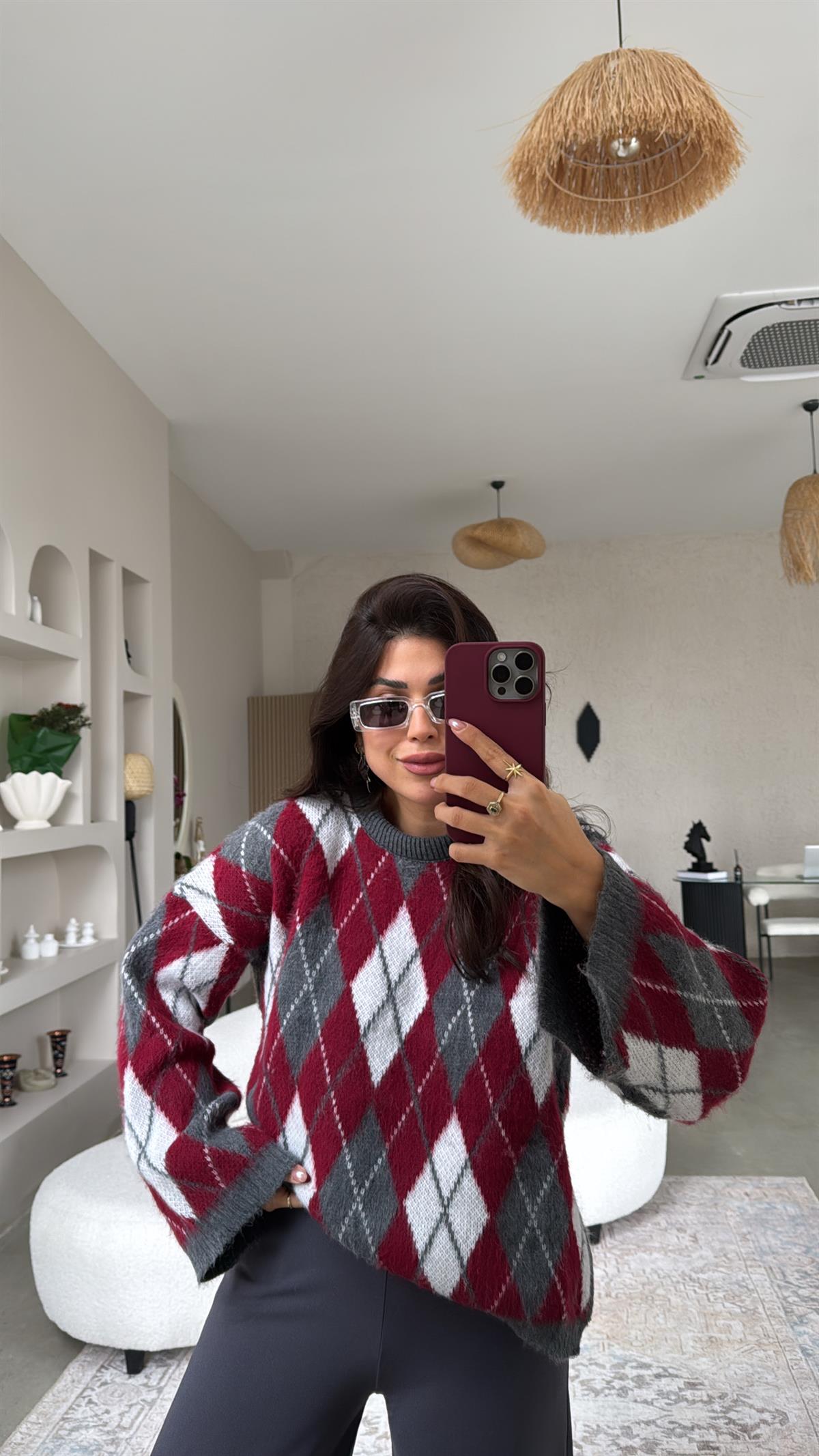 Bordo Yırtmaçlı Baklavalı Kazak