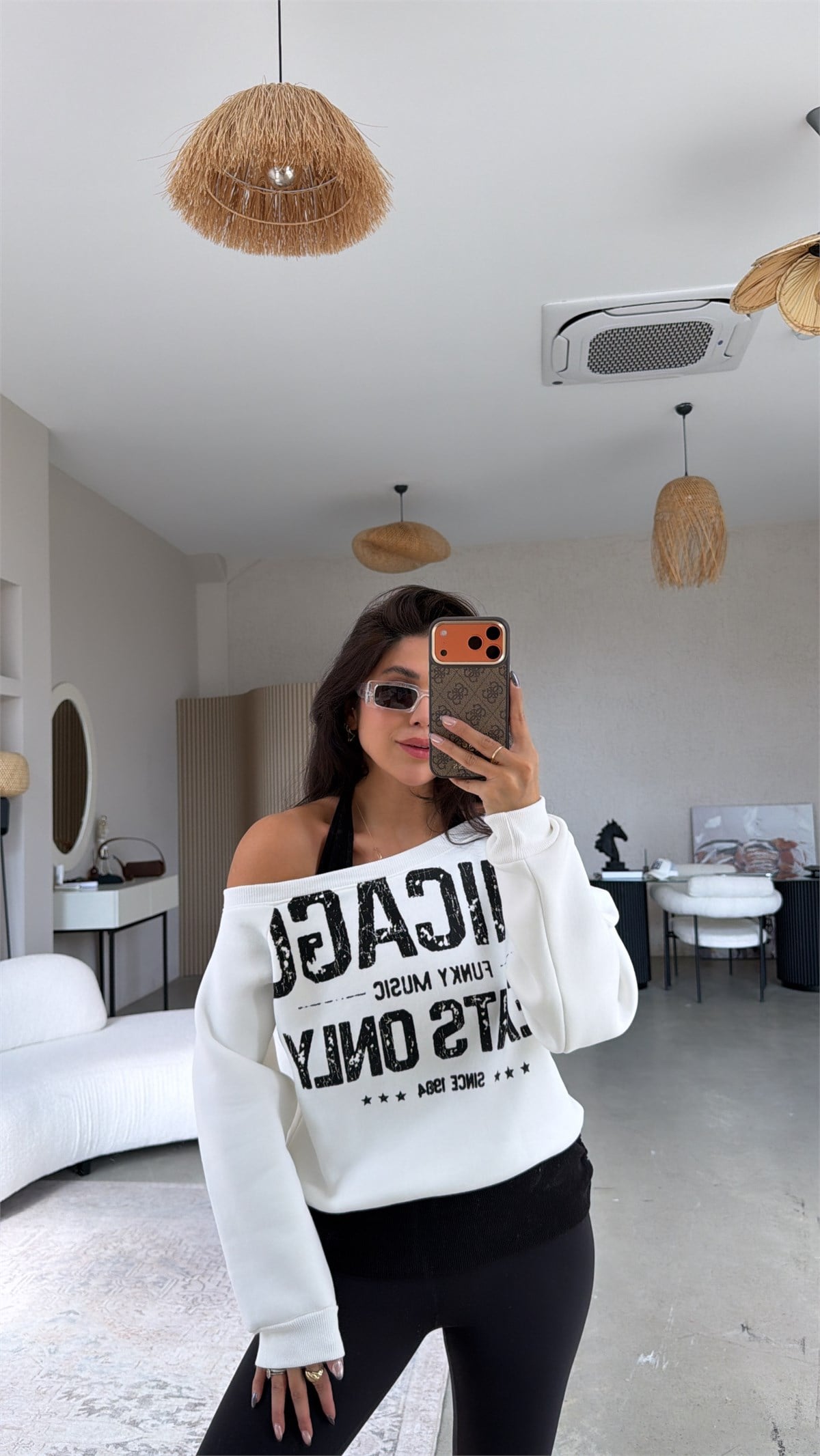 Boyundan Atlet Detaylı Chicago Tarz Sweatshirt