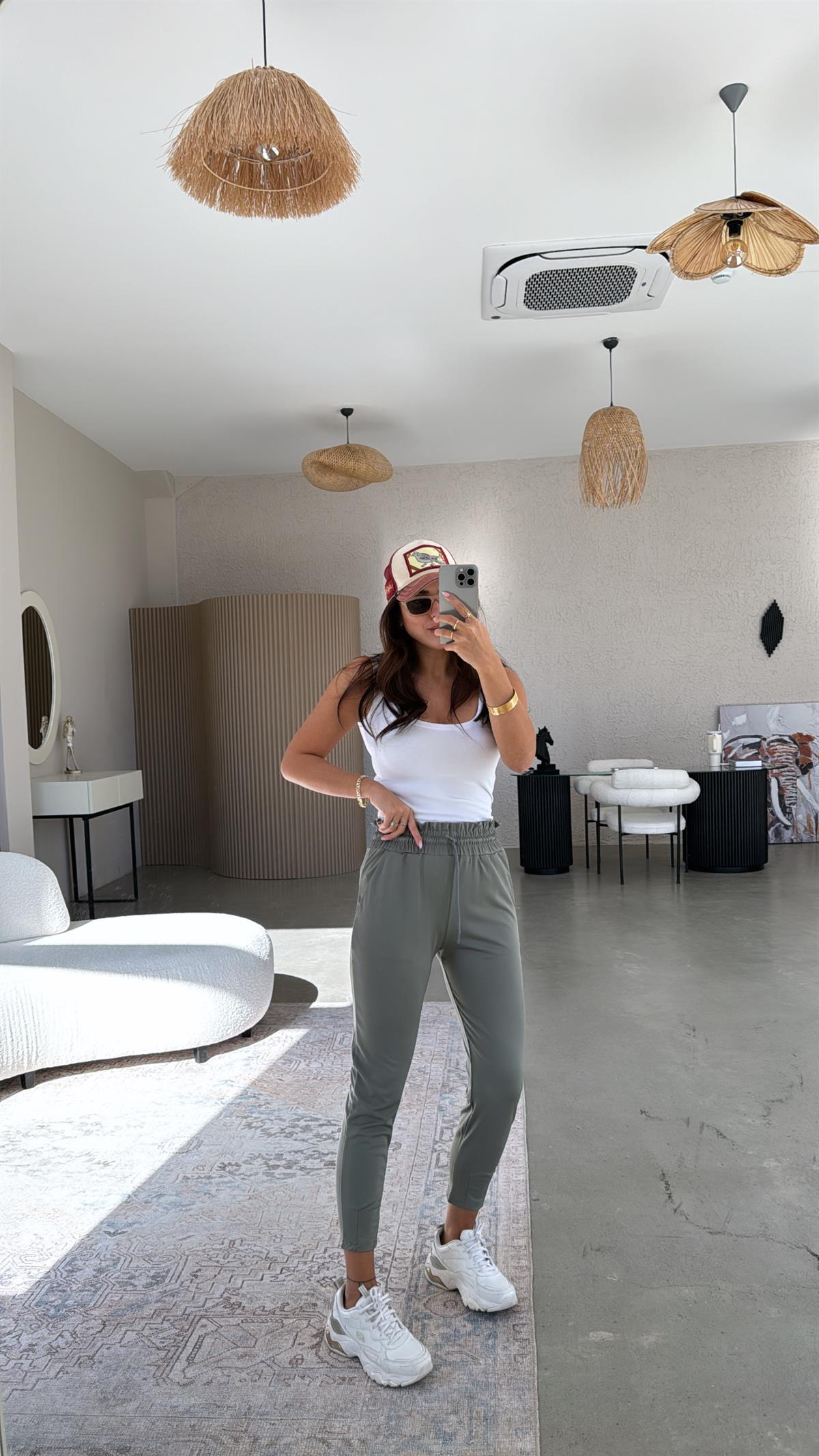 Çağla Yeşili Paça Pensli Scuba Pantolon