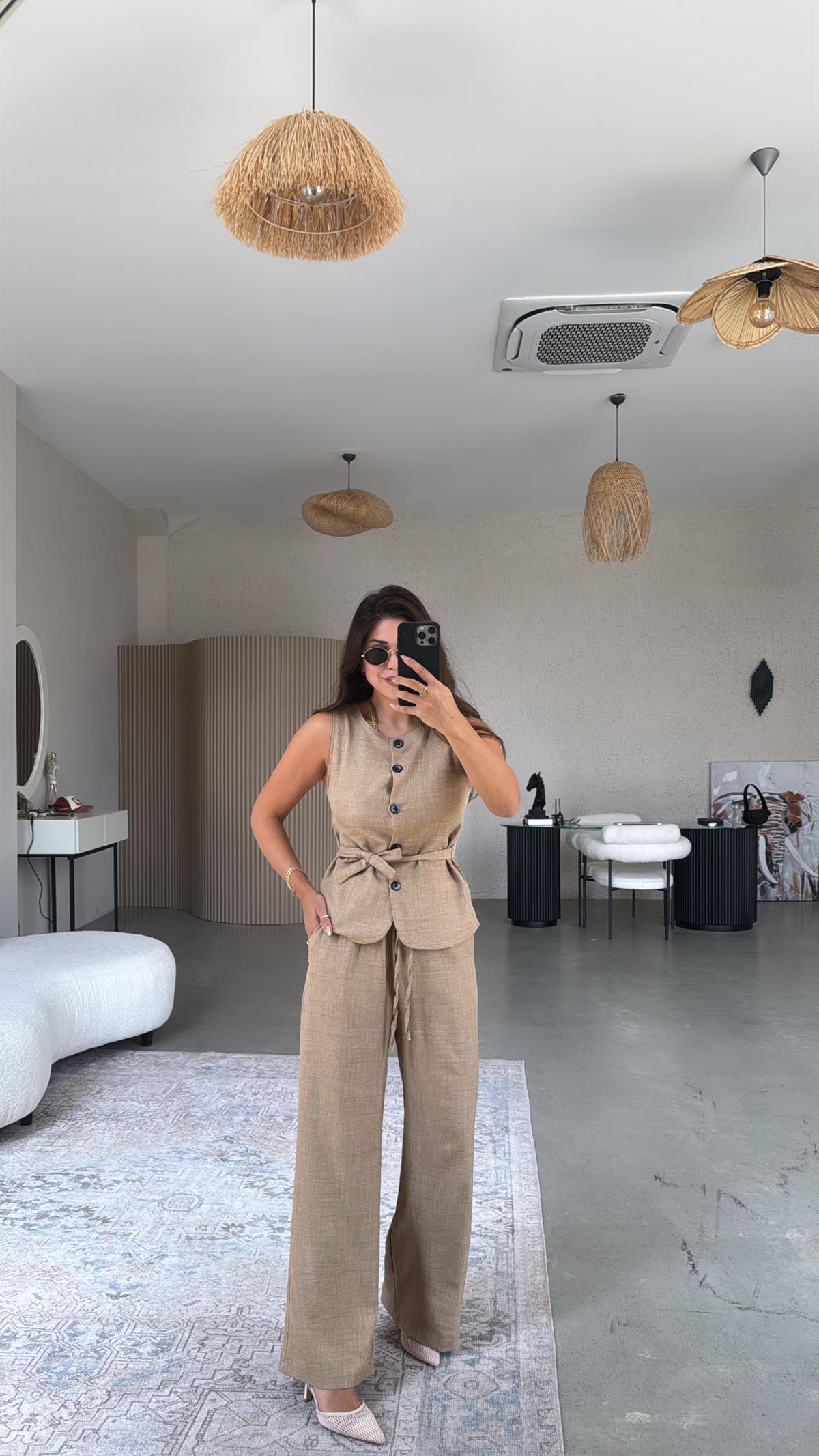 Camel Düğmeli Yelekli Takım