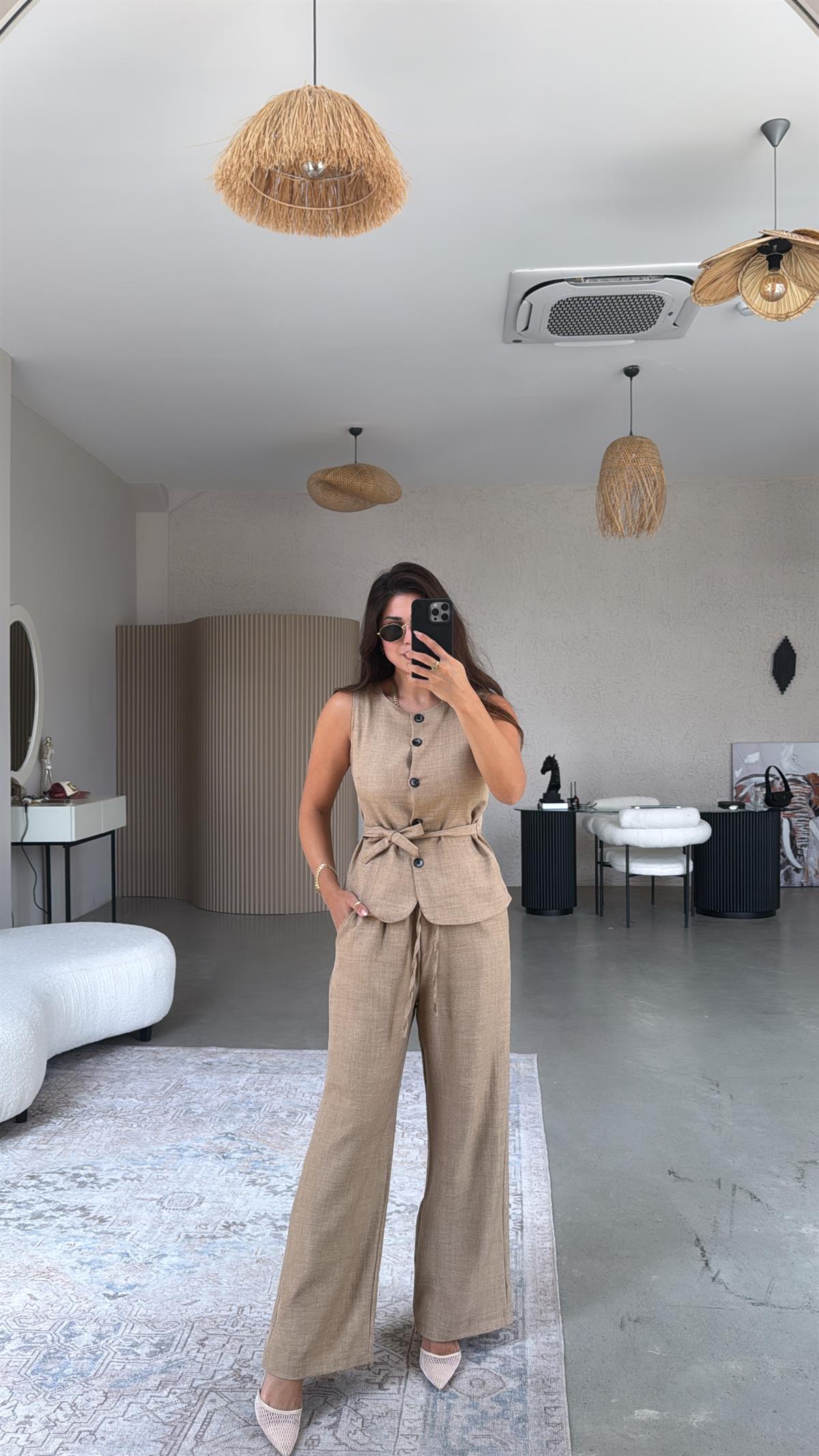 Camel Düğmeli Yelekli Takım