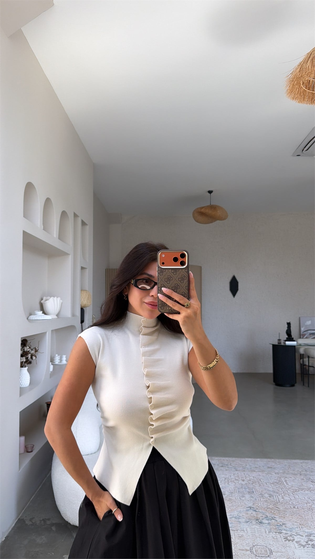Ekru Büzgülü Düğmeli Dik Yaka Triko Bluz