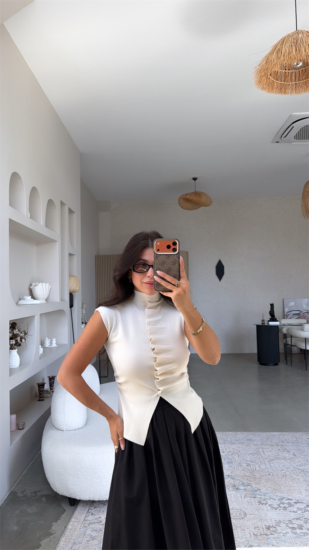 Ekru Büzgülü Düğmeli Dik Yaka Triko Bluz