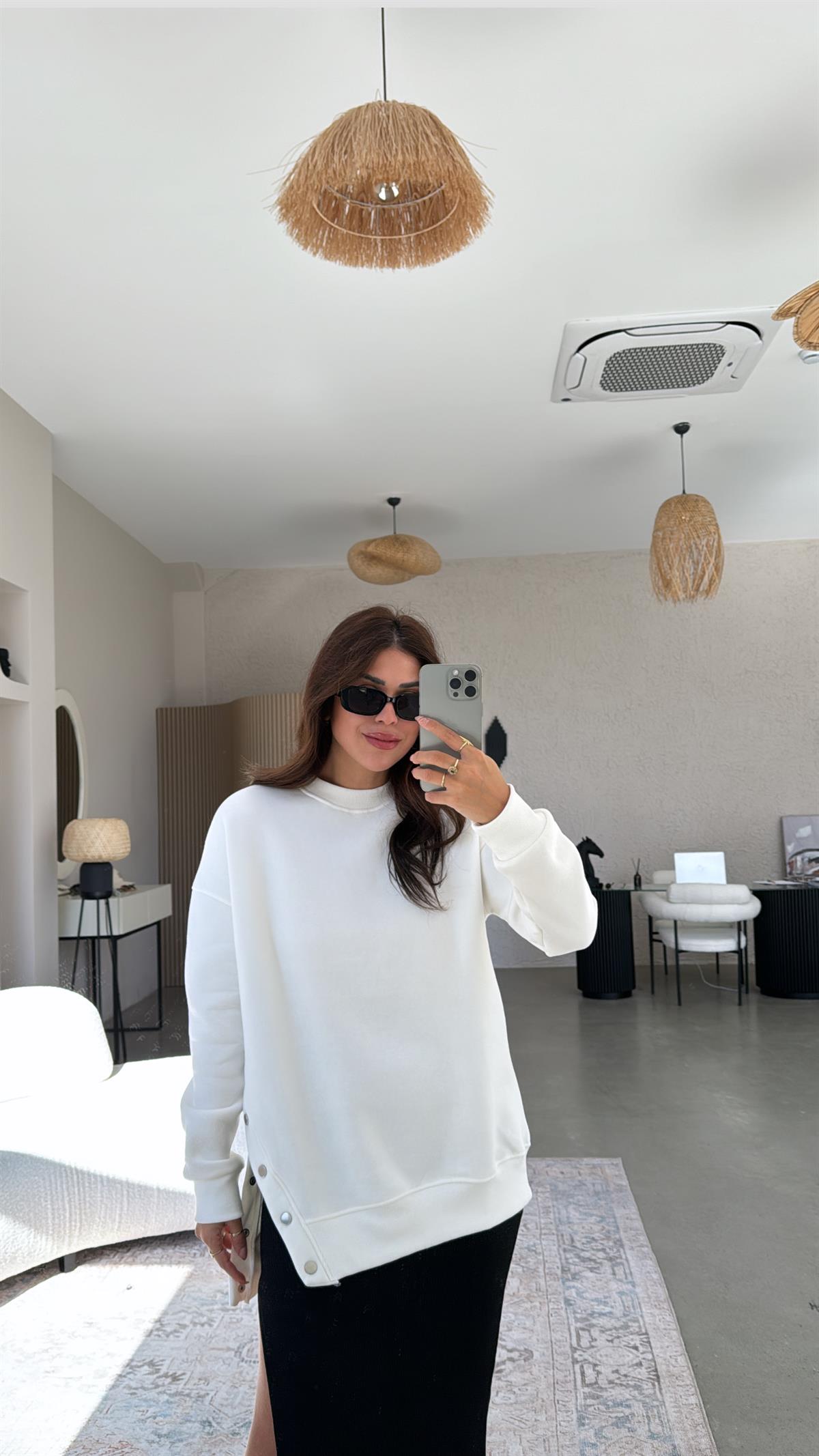 Ekru Çıtçıt Detaylı Sweatshirt