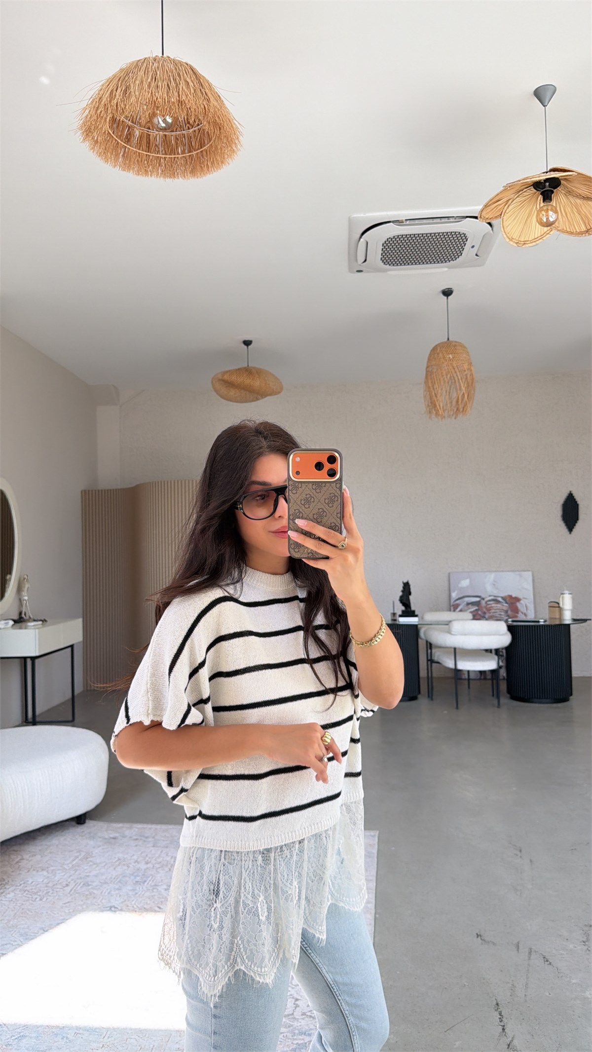 Ekru Çizgili Dantel Detaylı Şık Triko Bluz