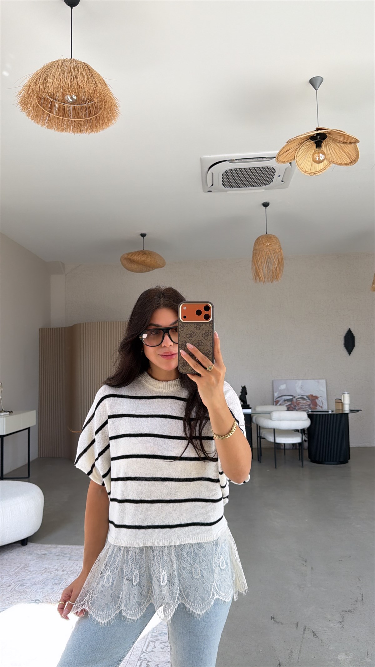 Ekru Çizgili Dantel Detaylı Şık Triko Bluz