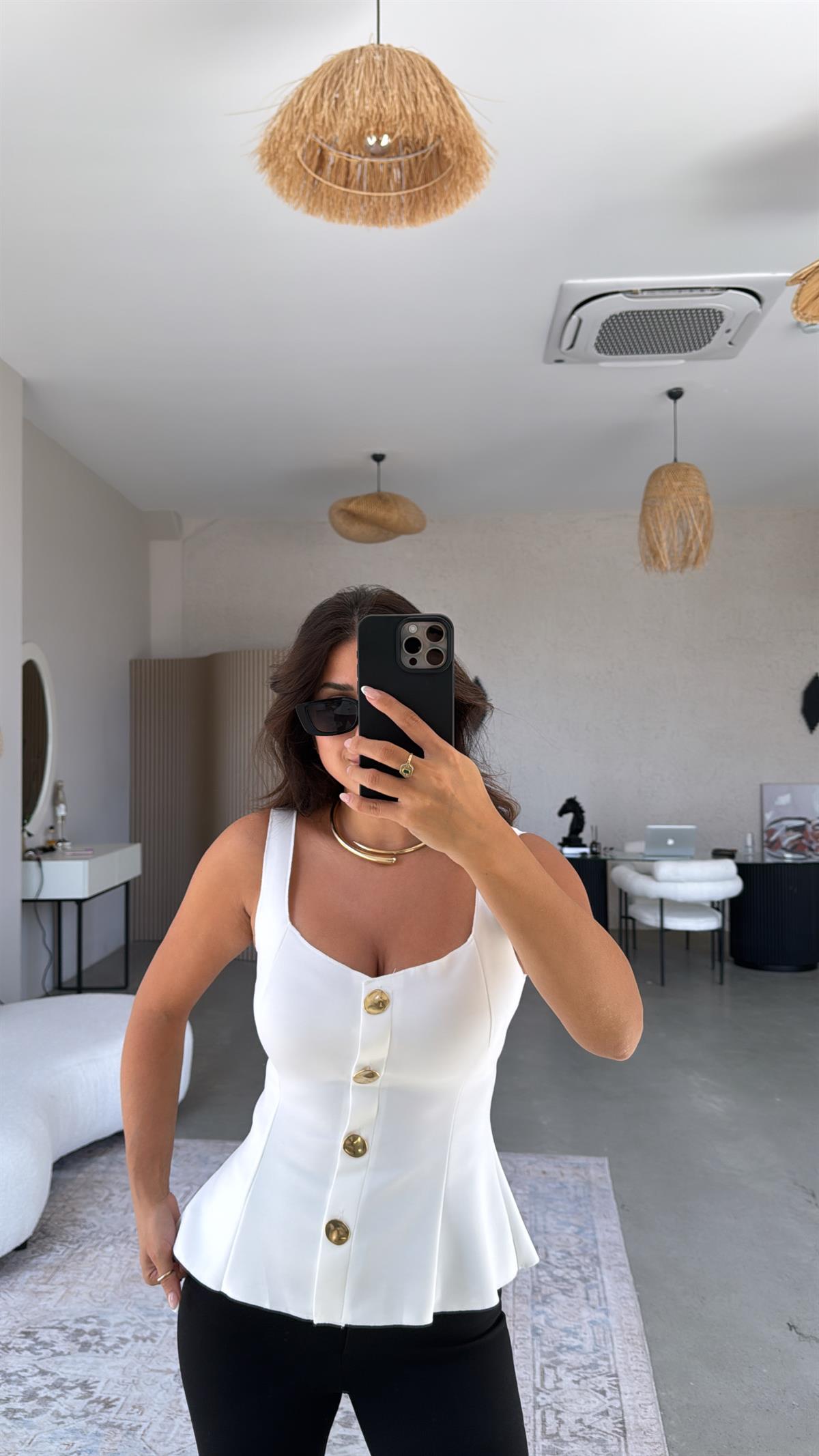 Ekru Dalgıç Gold Detaylı Bel Oturan Bluz