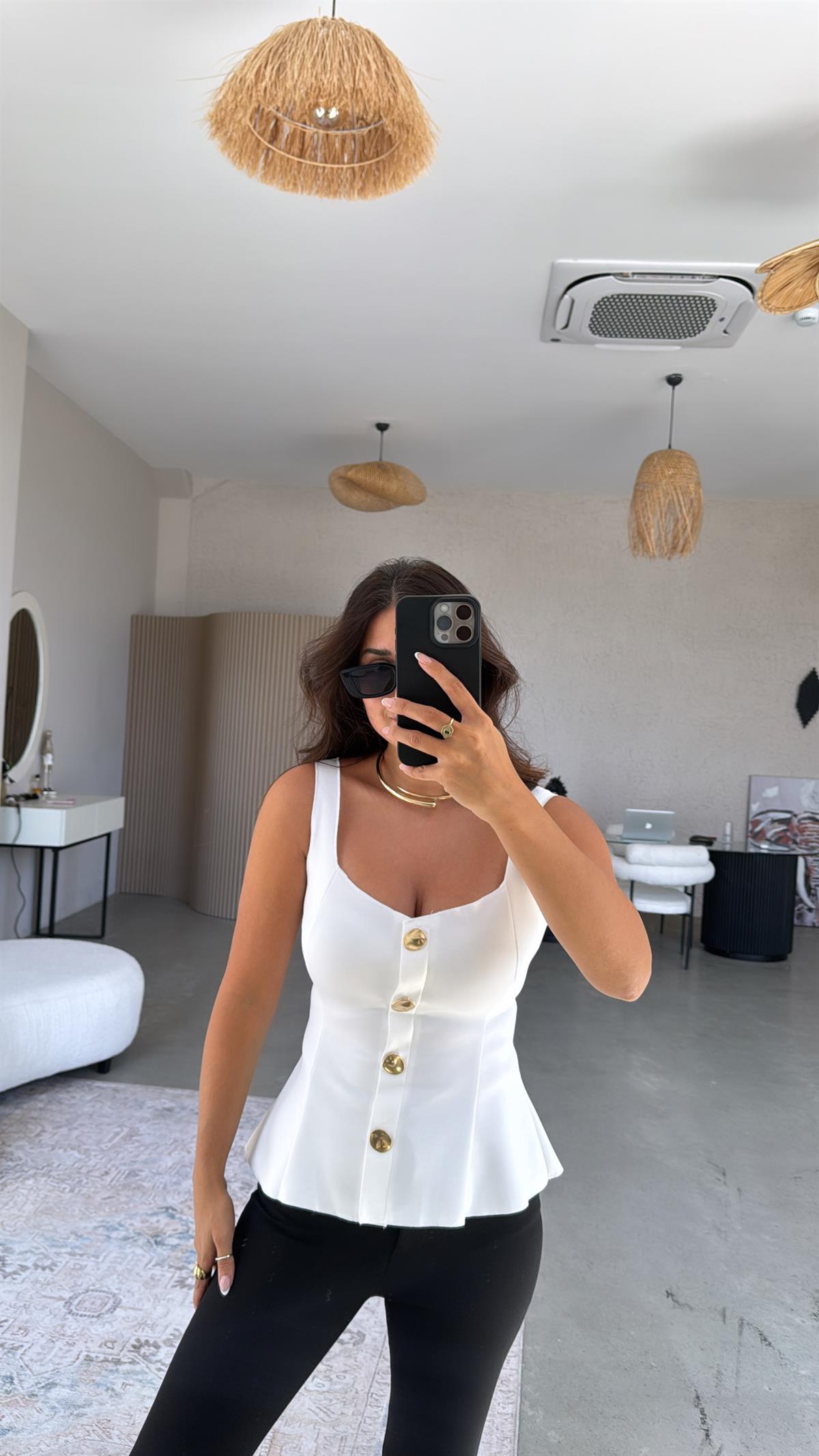 Ekru Dalgıç Gold Detaylı Bel Oturan Bluz