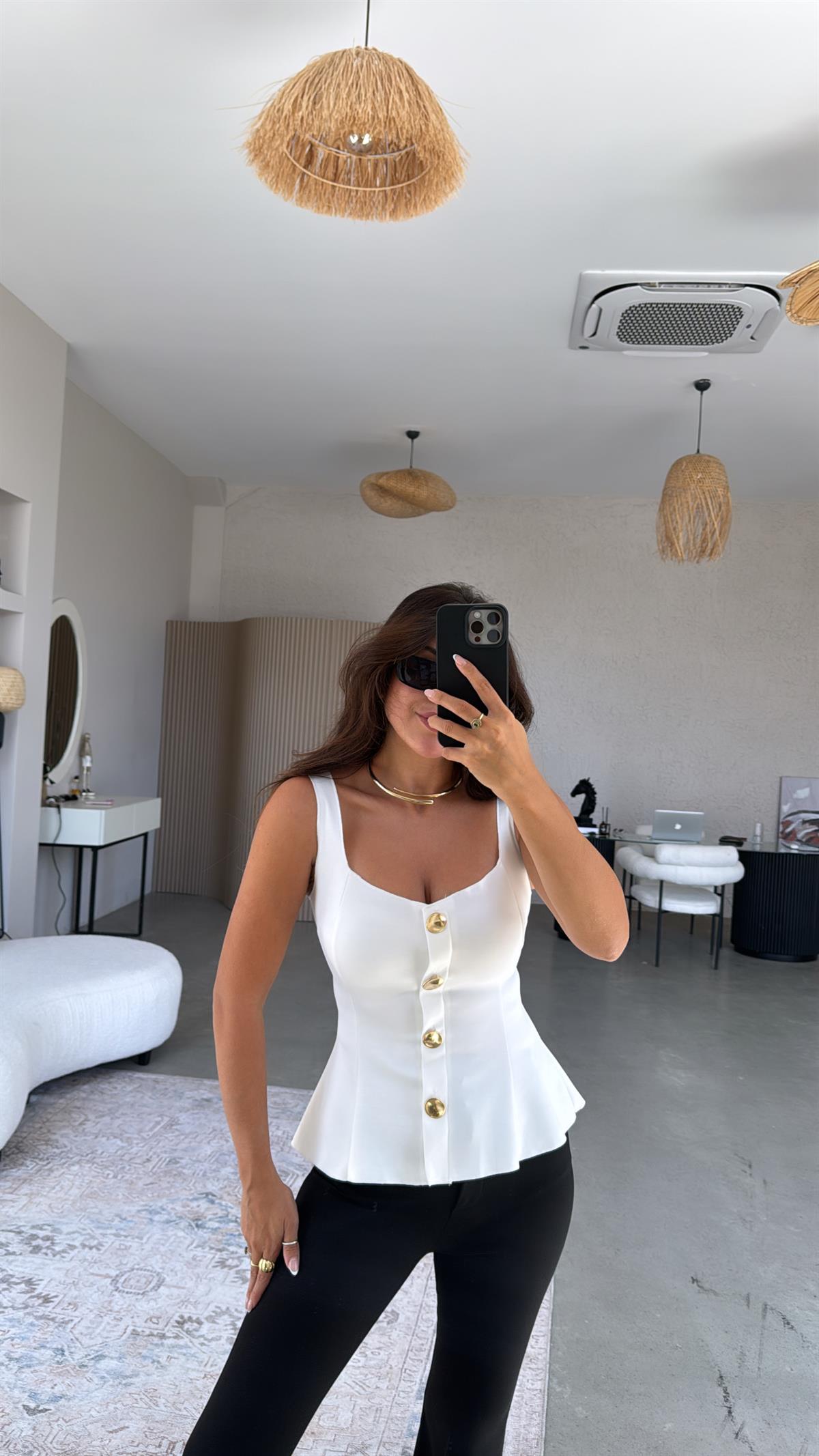 Ekru Dalgıç Gold Detaylı Bel Oturan Bluz