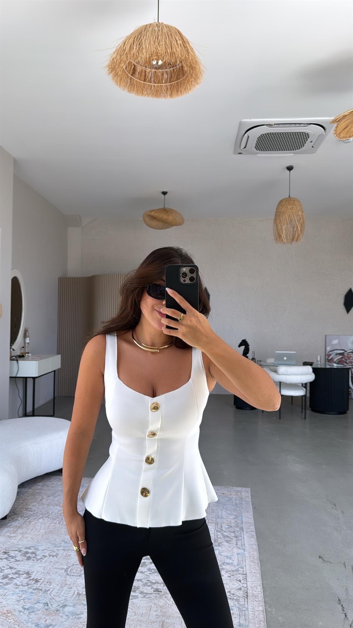 Ekru Dalgıç Gold Detaylı Bel Oturan Bluz