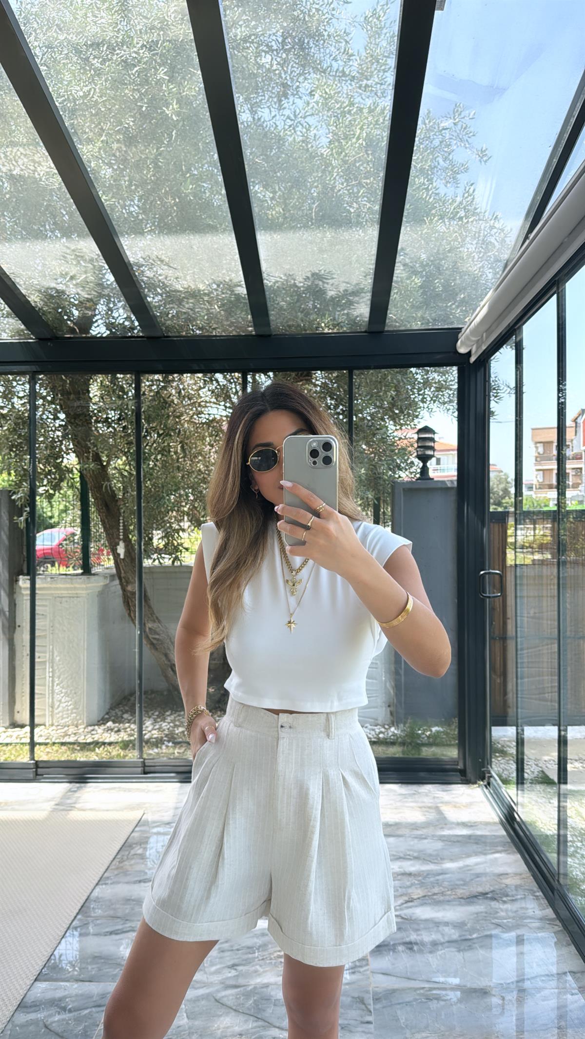 Ekru Dik Omuzlu Tshirt