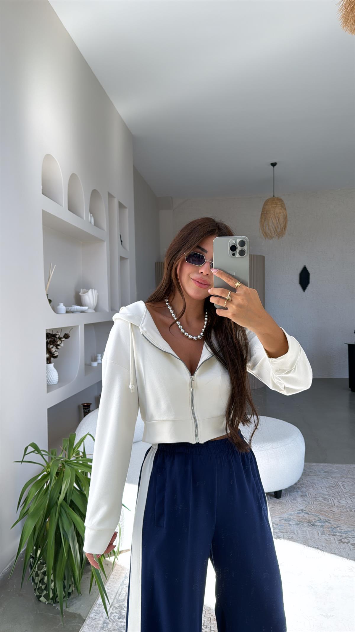 Ekru Fermuarlı Modal Kısa Ceket