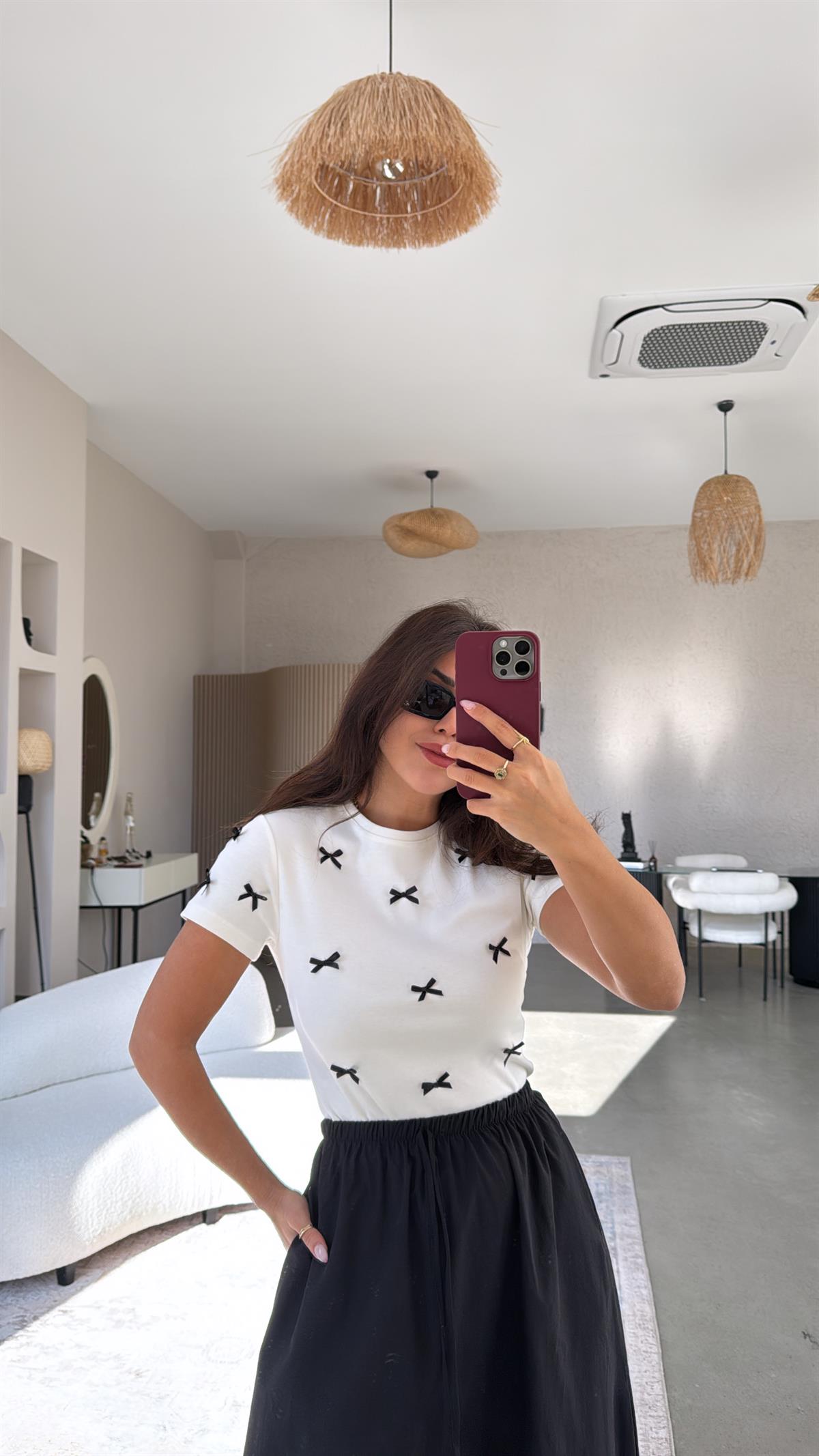 Ekru Fiyonk Detaylı Tshirt