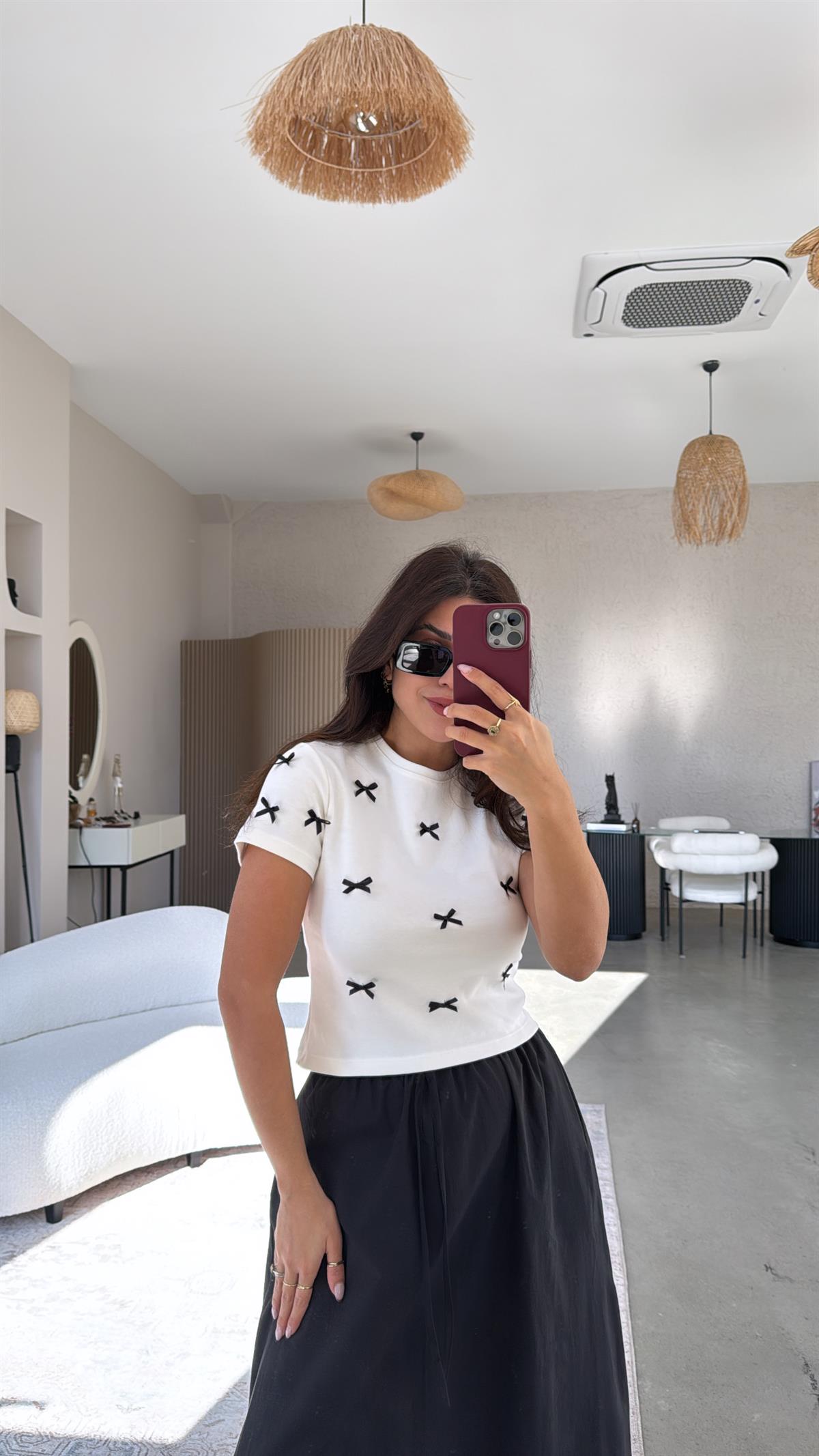 Ekru Fiyonk Detaylı Tshirt