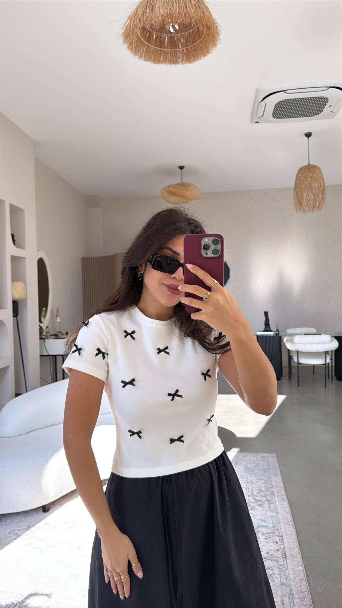 Ekru Fiyonk Detaylı Tshirt