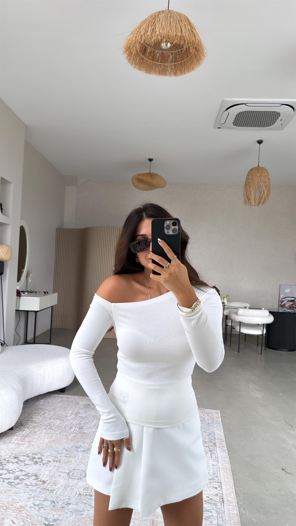 Ekru İthal Modal Kumaş Omzu Açık Bluz