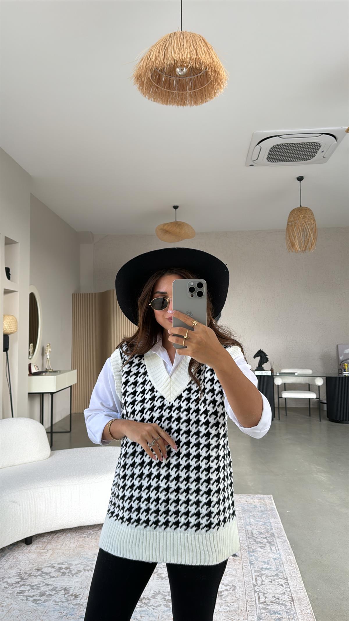 Ekru Kazayağı Süveter