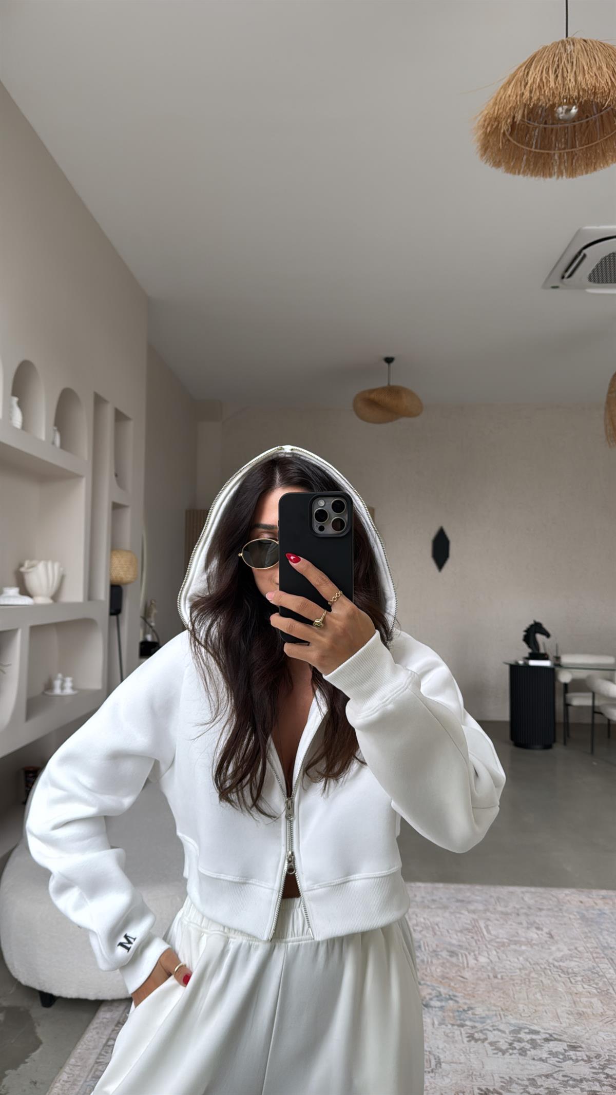 Ekru M Nakış Üç İplik Şardonlu Hoodie