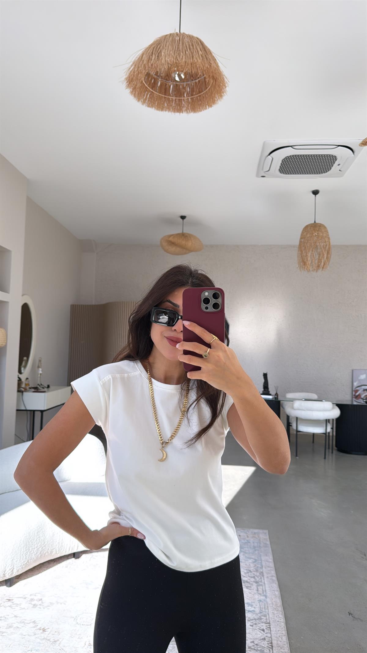 Ekru Omuz Detaylı Tshirt