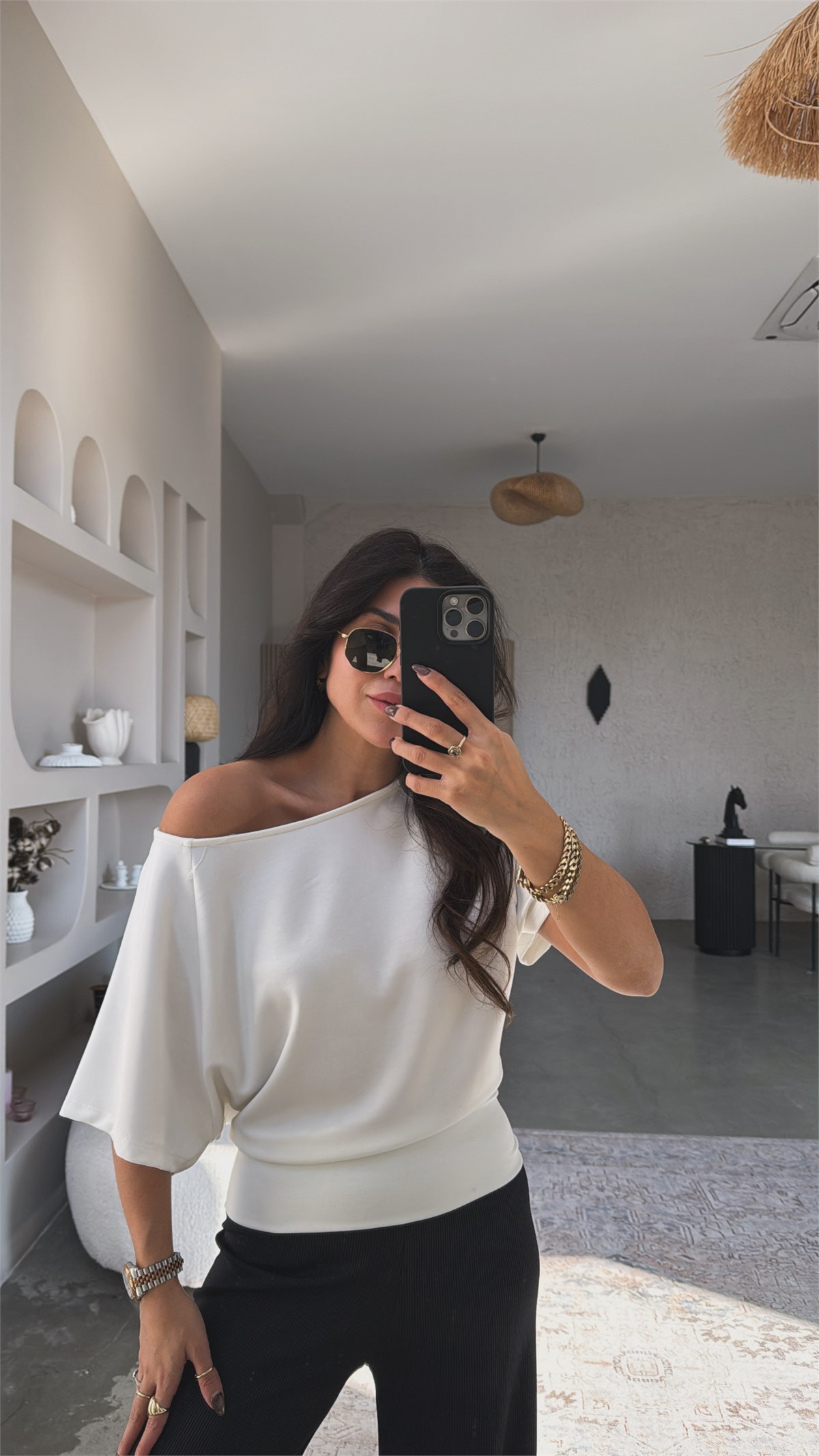 Ekru Omzu Açık Kısa Kollu Modal Bluz