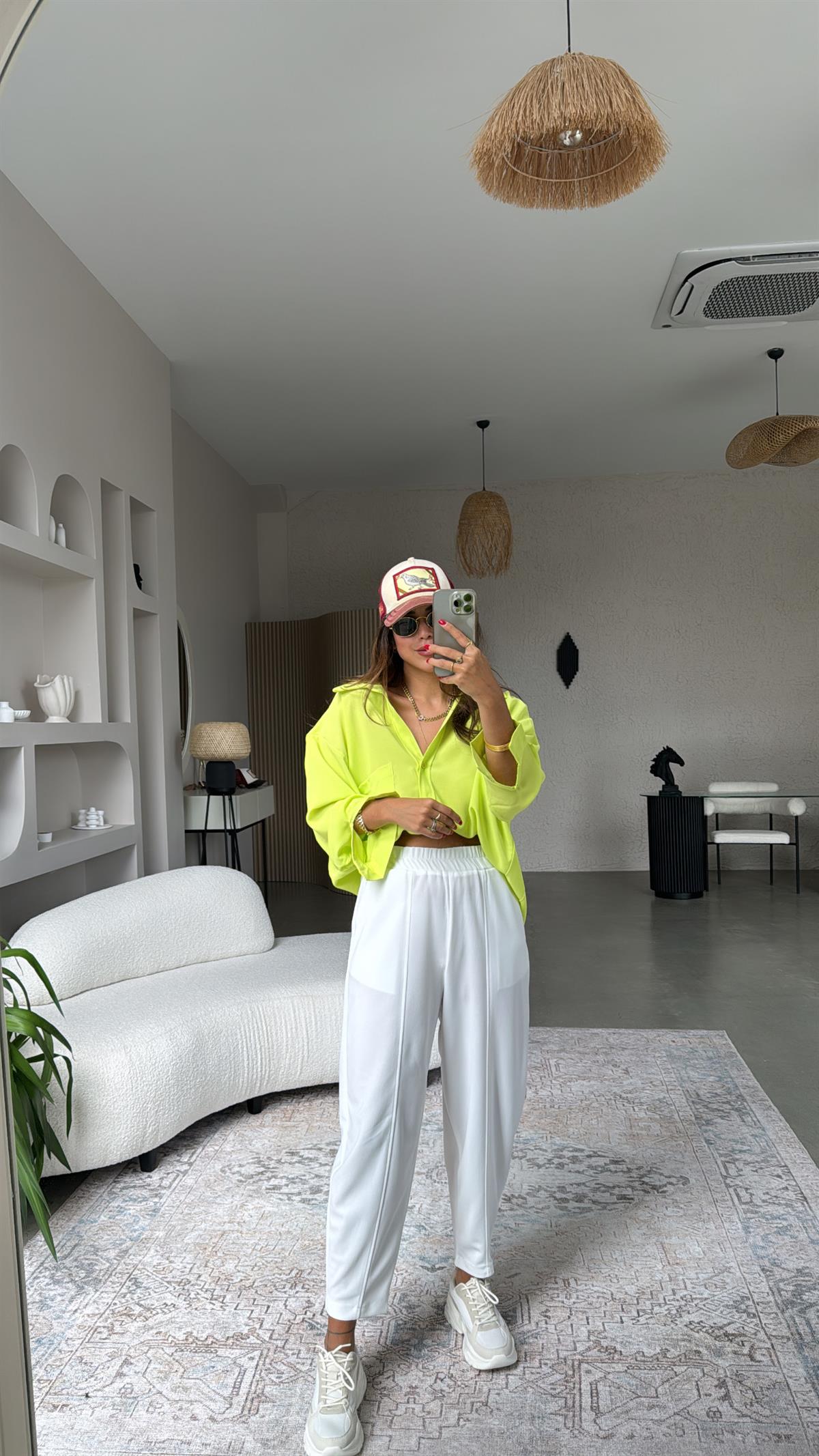 Ekru Önden Dikişli Pantolon