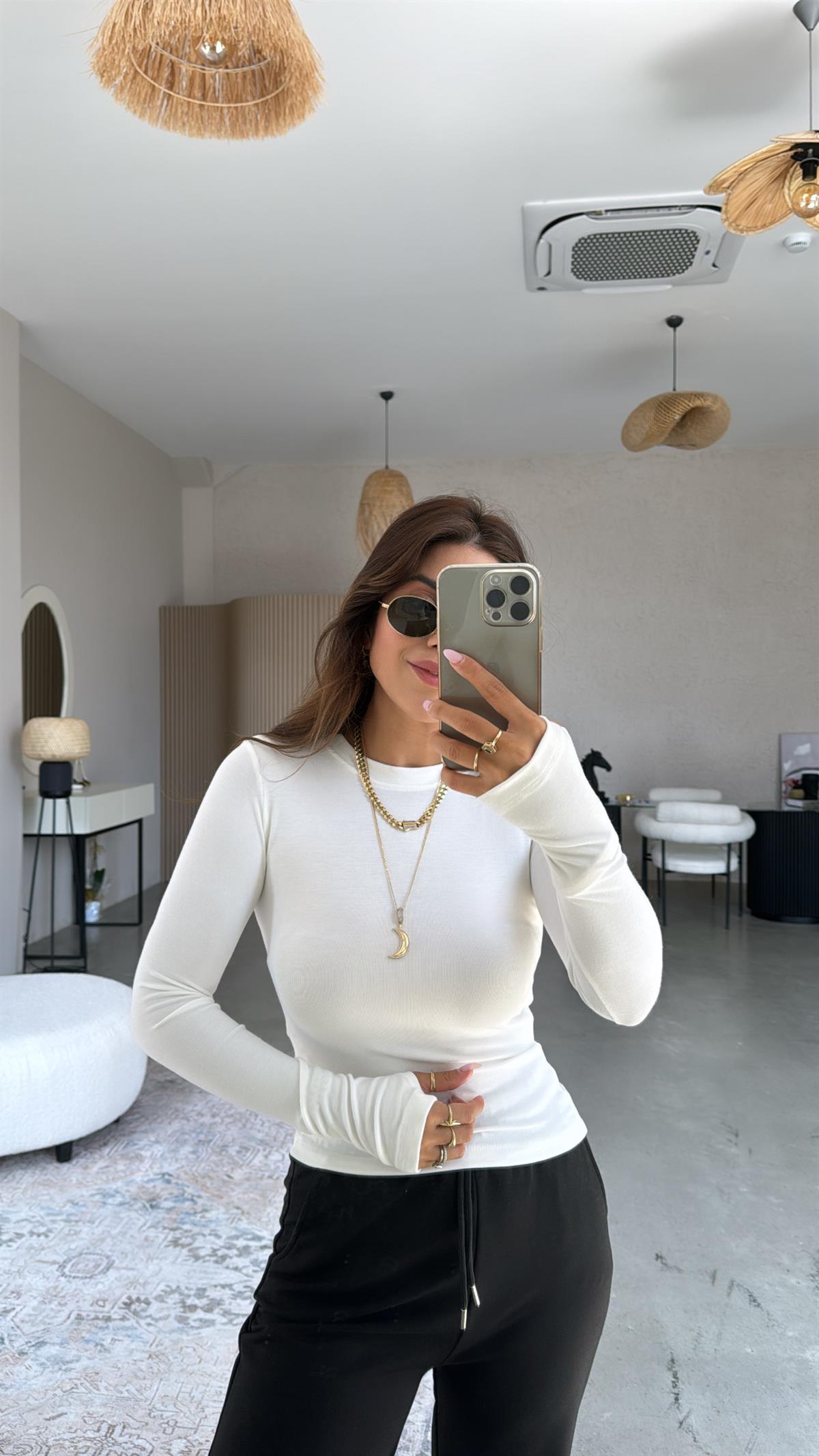 Ekru Parmak Geçme Oys Kumaş Body