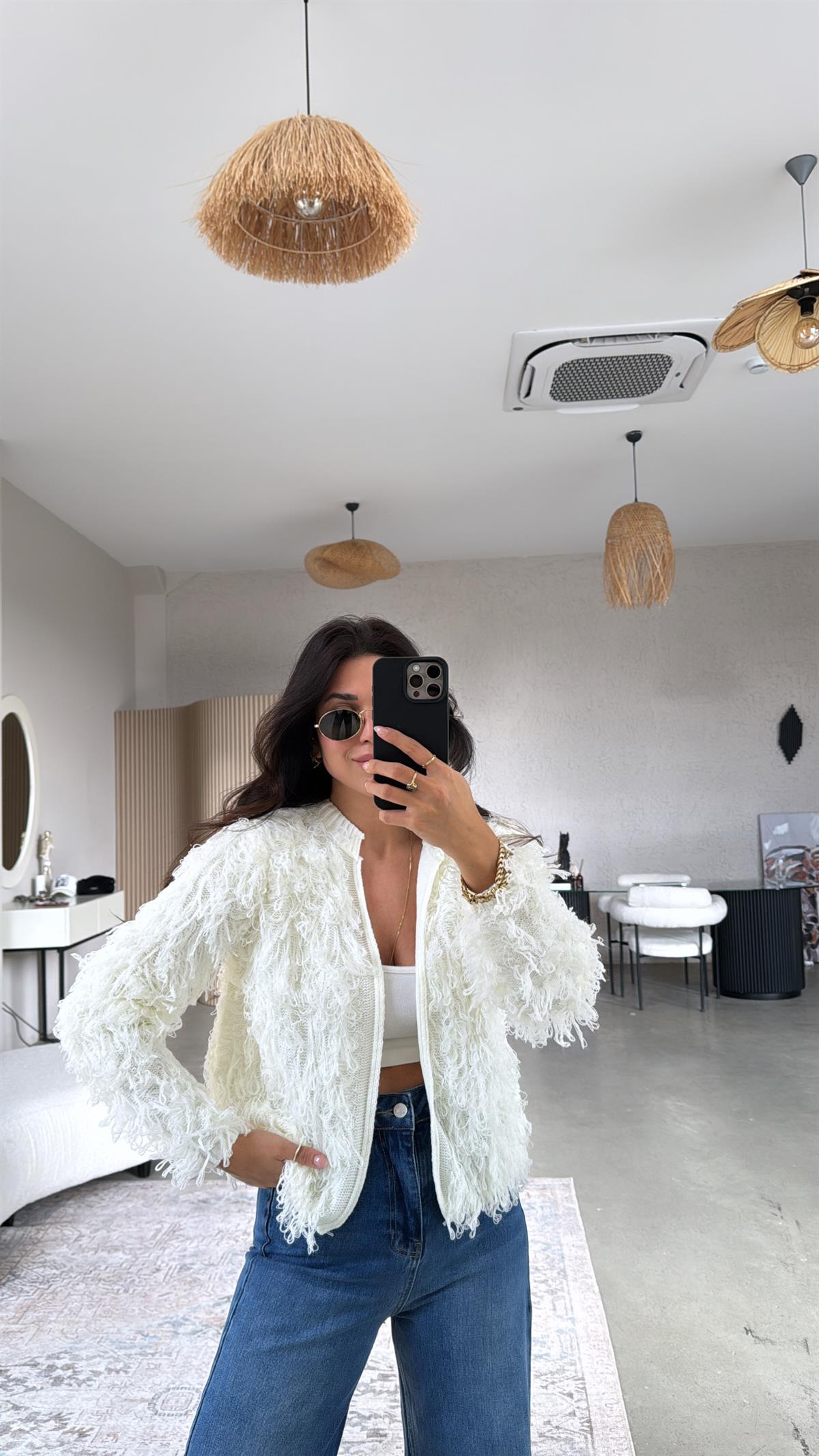 Ekru Püsküllü Hırka