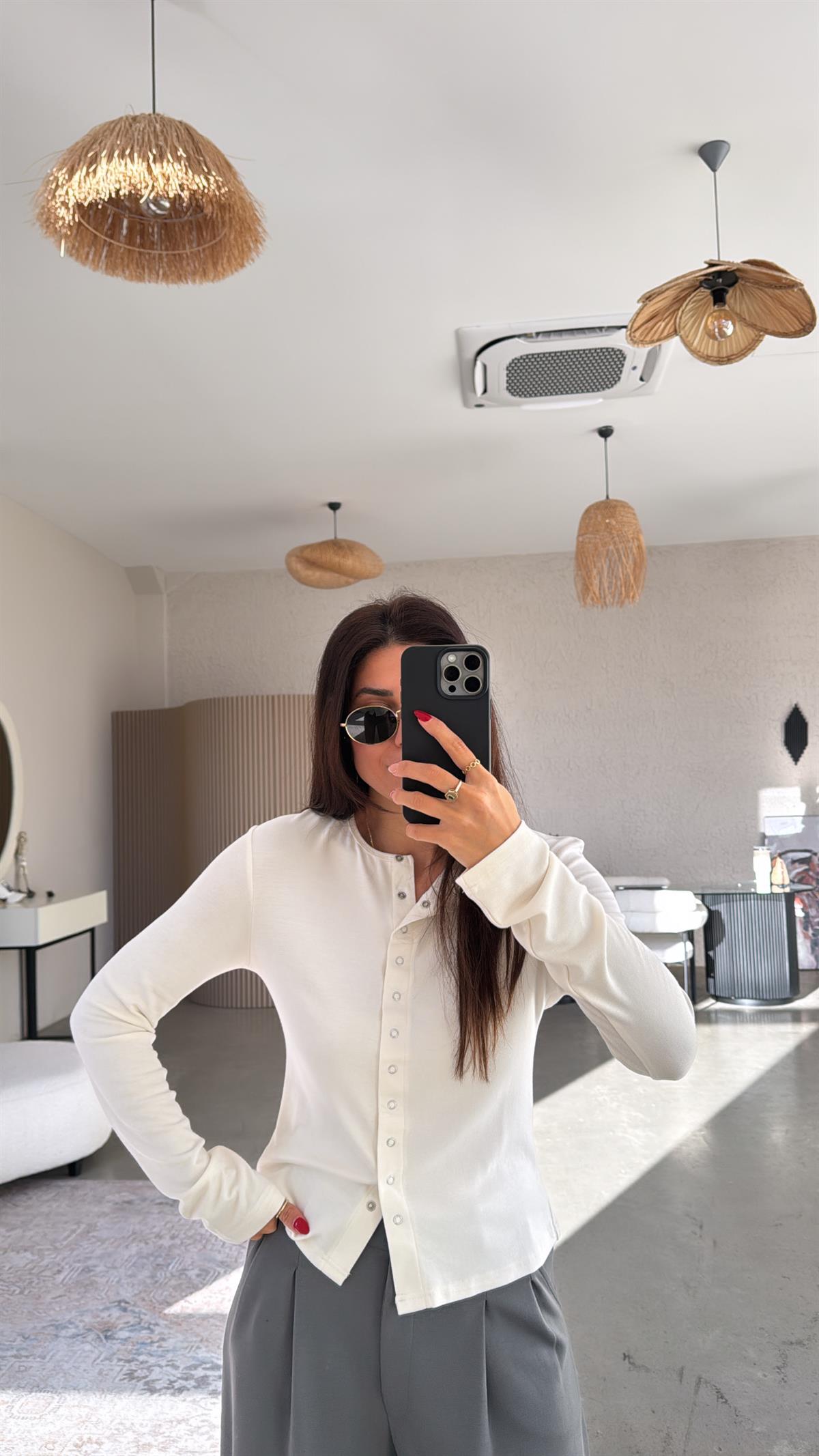 Ekru Tam Boy Çıtçıt Modal Bluz