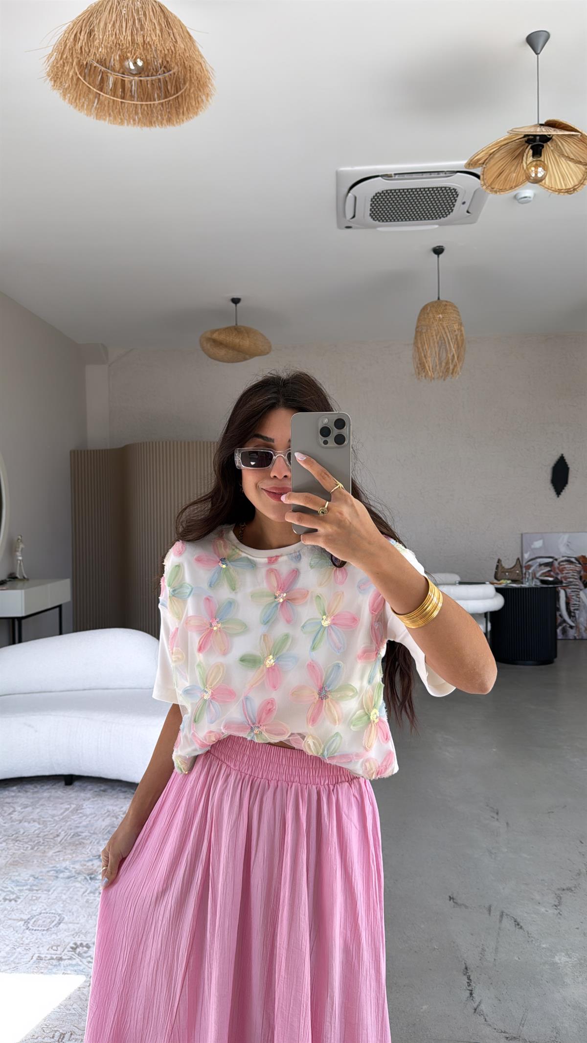 Ekru Tüllü Çiçek Kabartmalı Tshirt