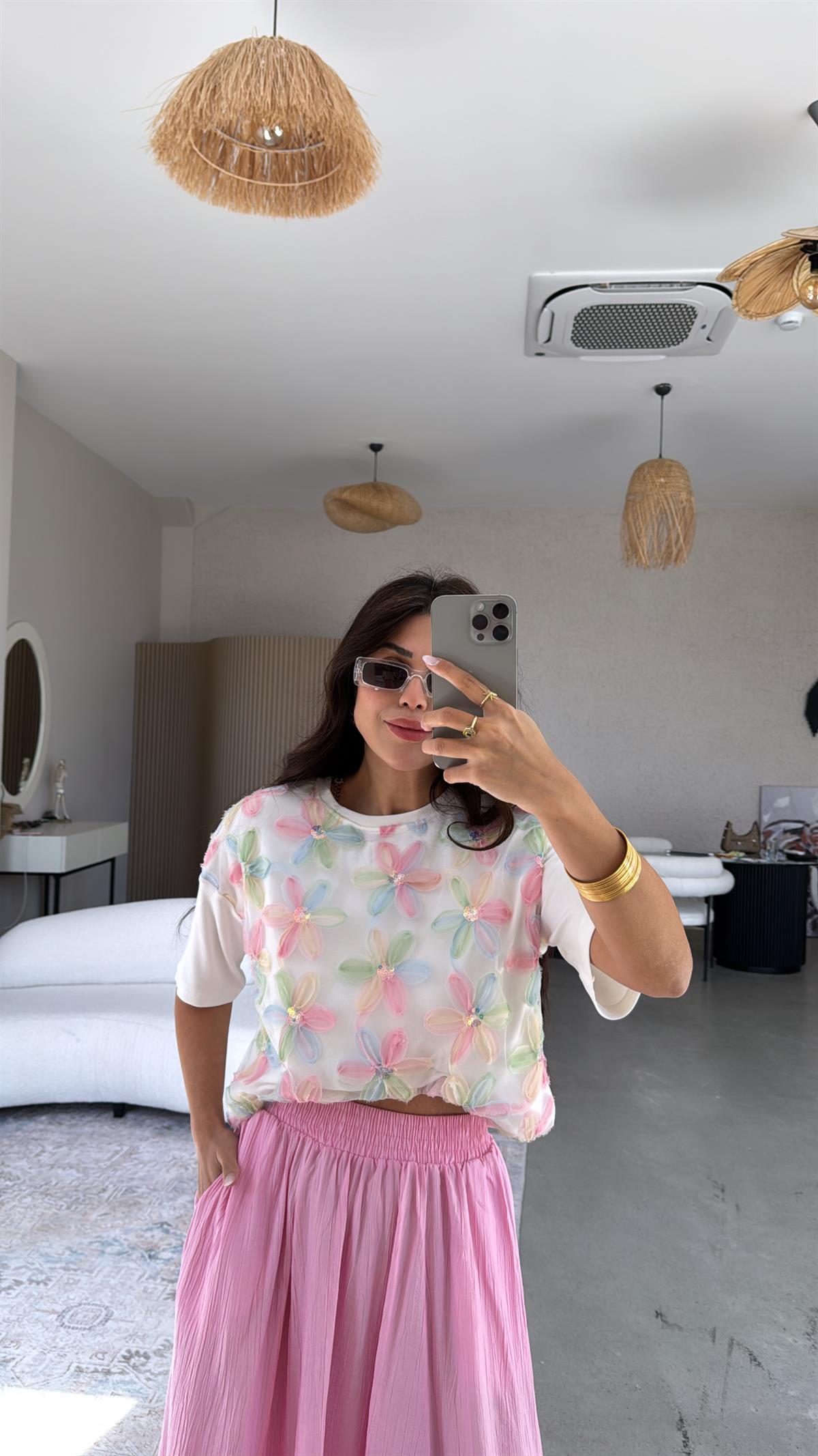 Ekru Tüllü Çiçek Kabartmalı Tshirt