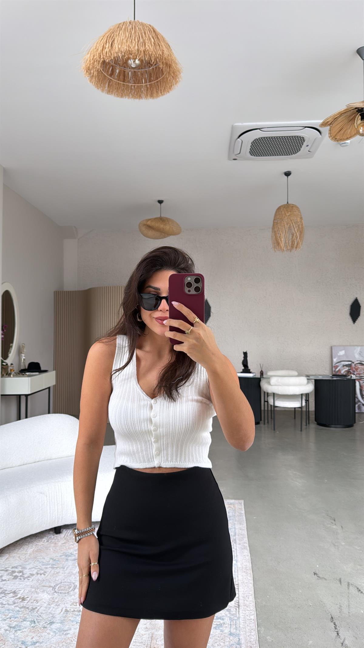 Ekru V Yaka Düğmeli Triko Atlet