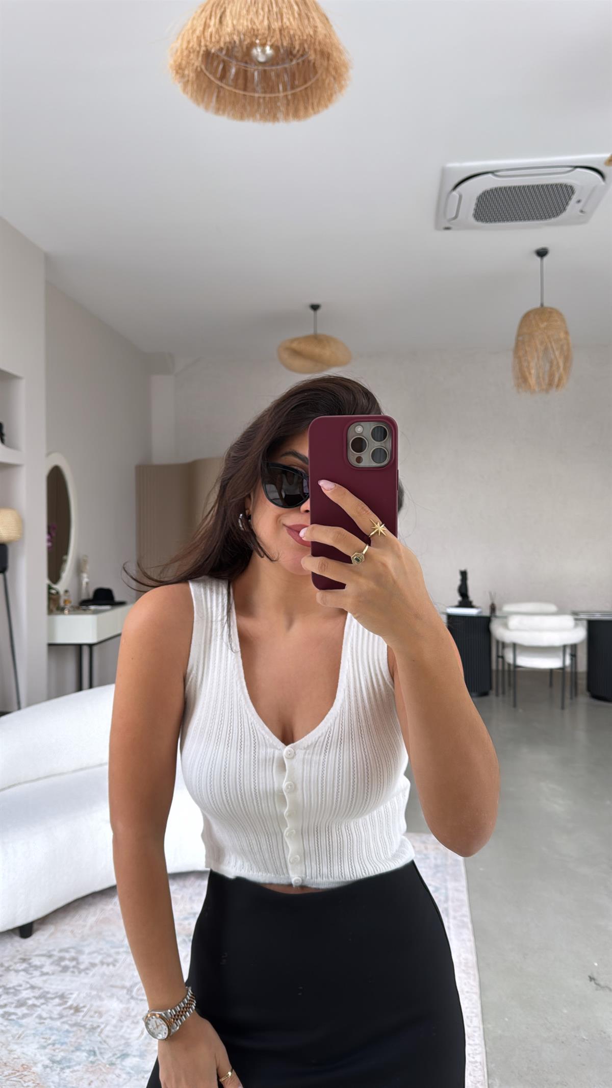 Ekru V Yaka Düğmeli Triko Atlet