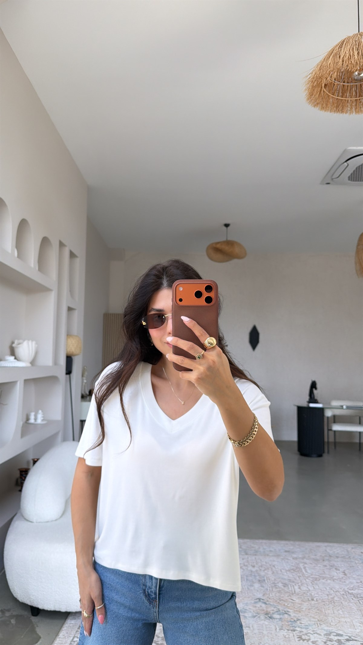 Ekru V Yaka Kısa Kollu İthal Kumaş Tshirt