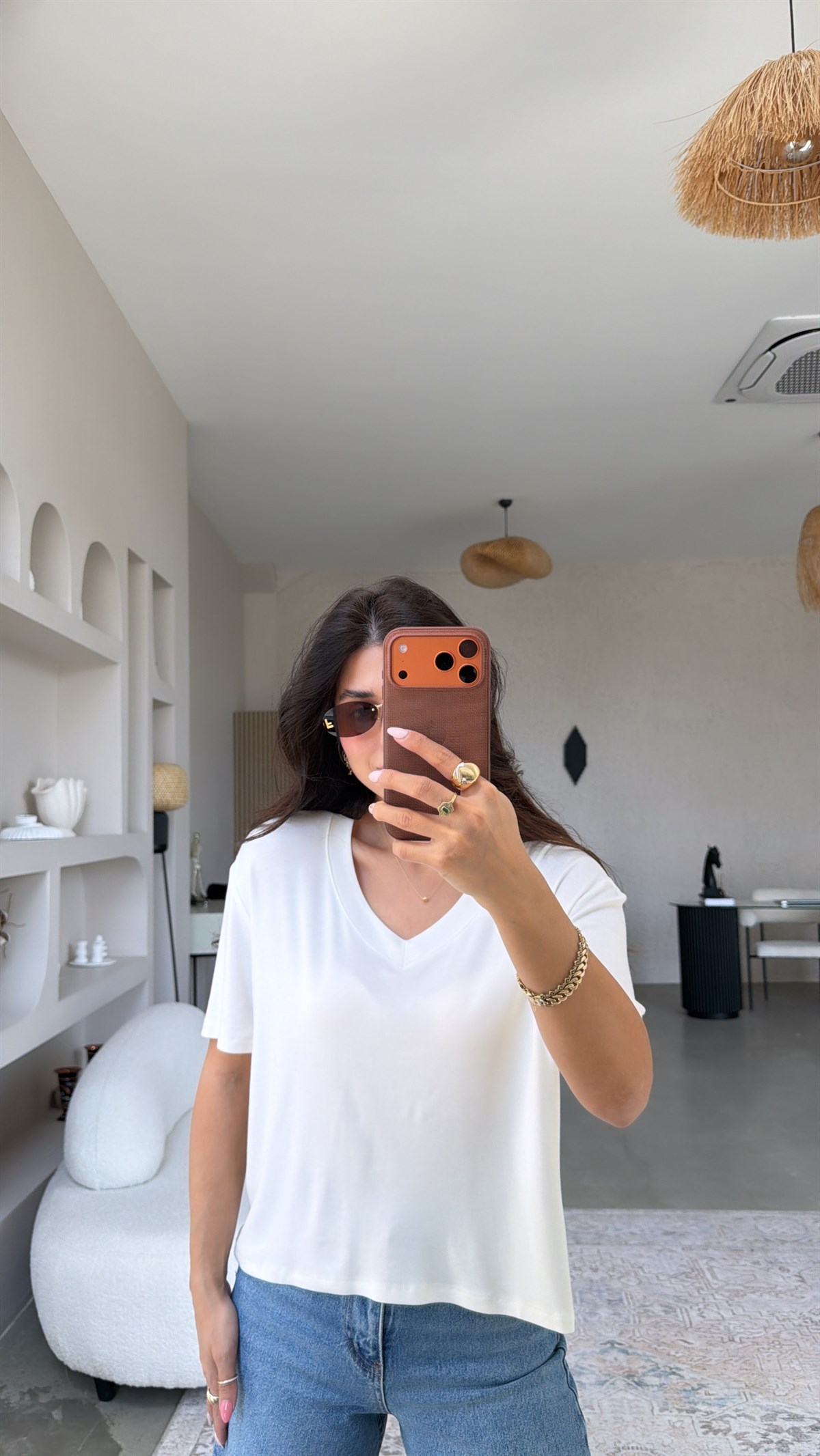 Ekru V Yaka Kısa Kollu İthal Kumaş Tshirt