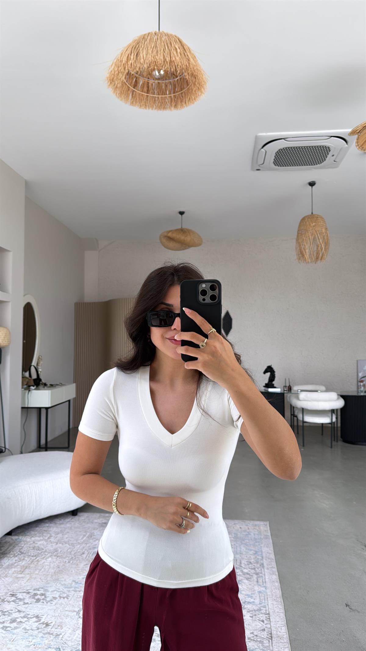 Ekru V Yaka Oys Basic