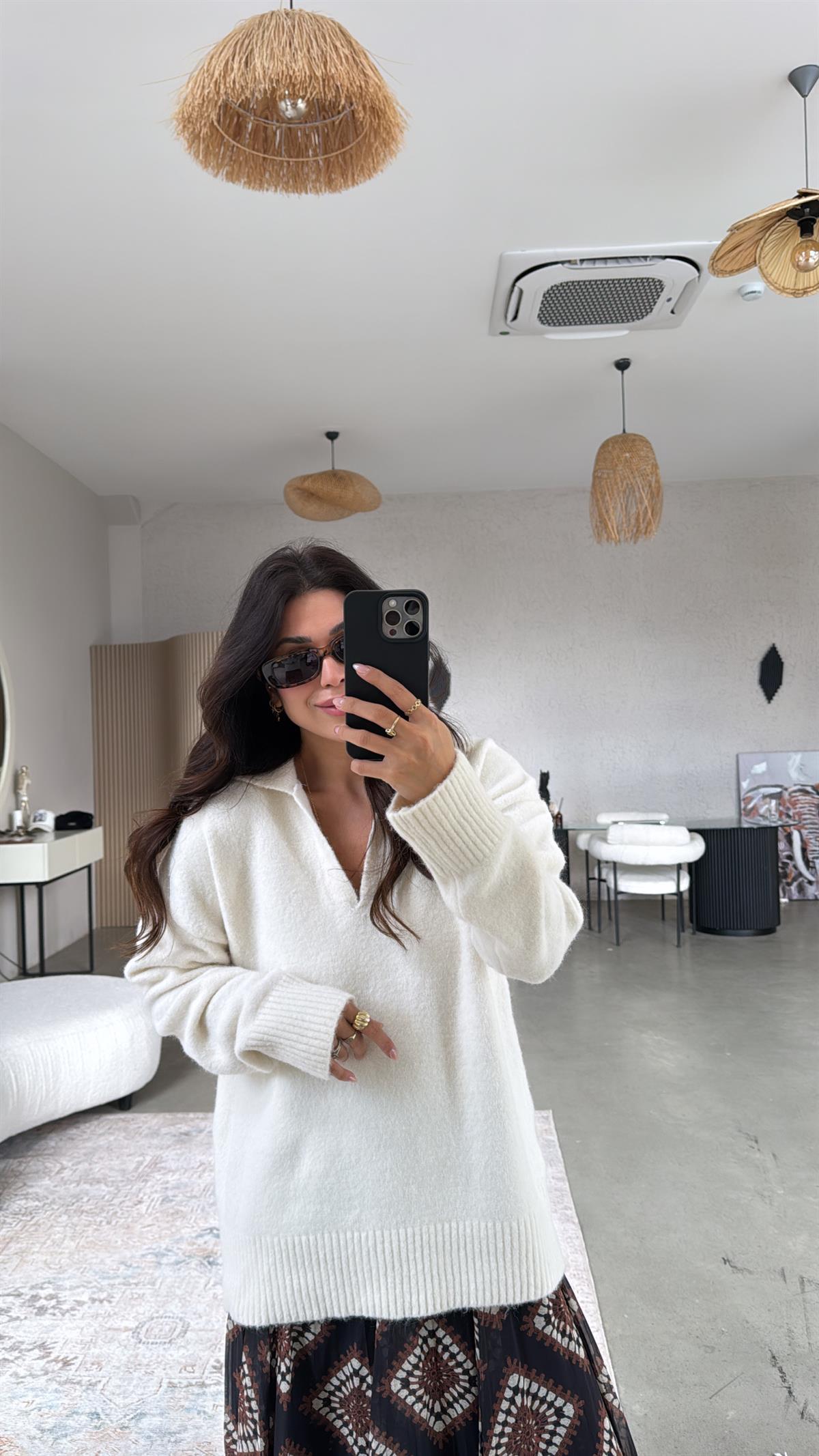 Ekru Yakalı Oversize Yumoş Kazak