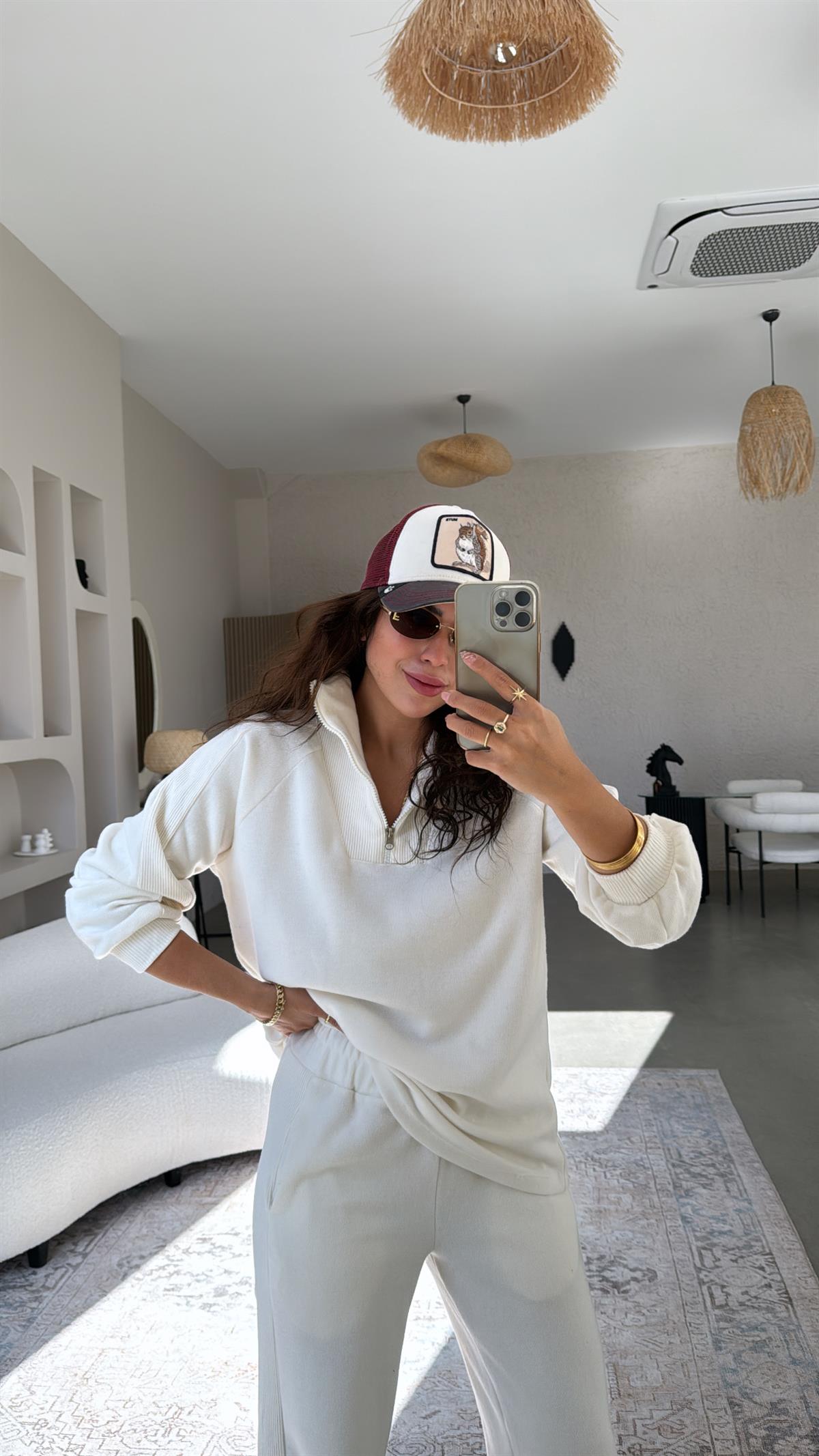 Ekru Yakası Fermuarlı Triko Takım